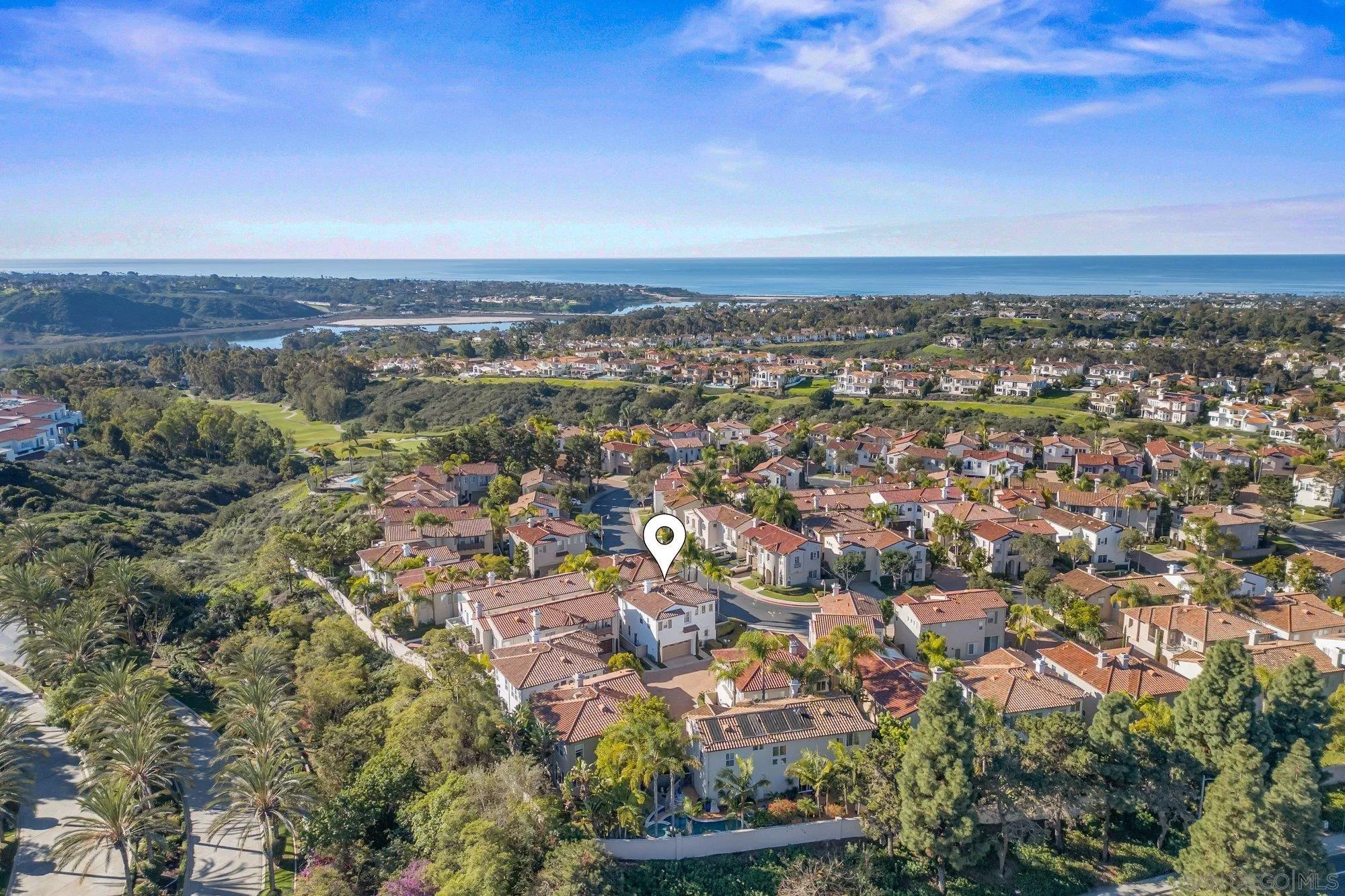 https://cdn.realtyfeed.com/cdn/127/260001294/db1ce9e6f39021c839671170829dcf31.webp