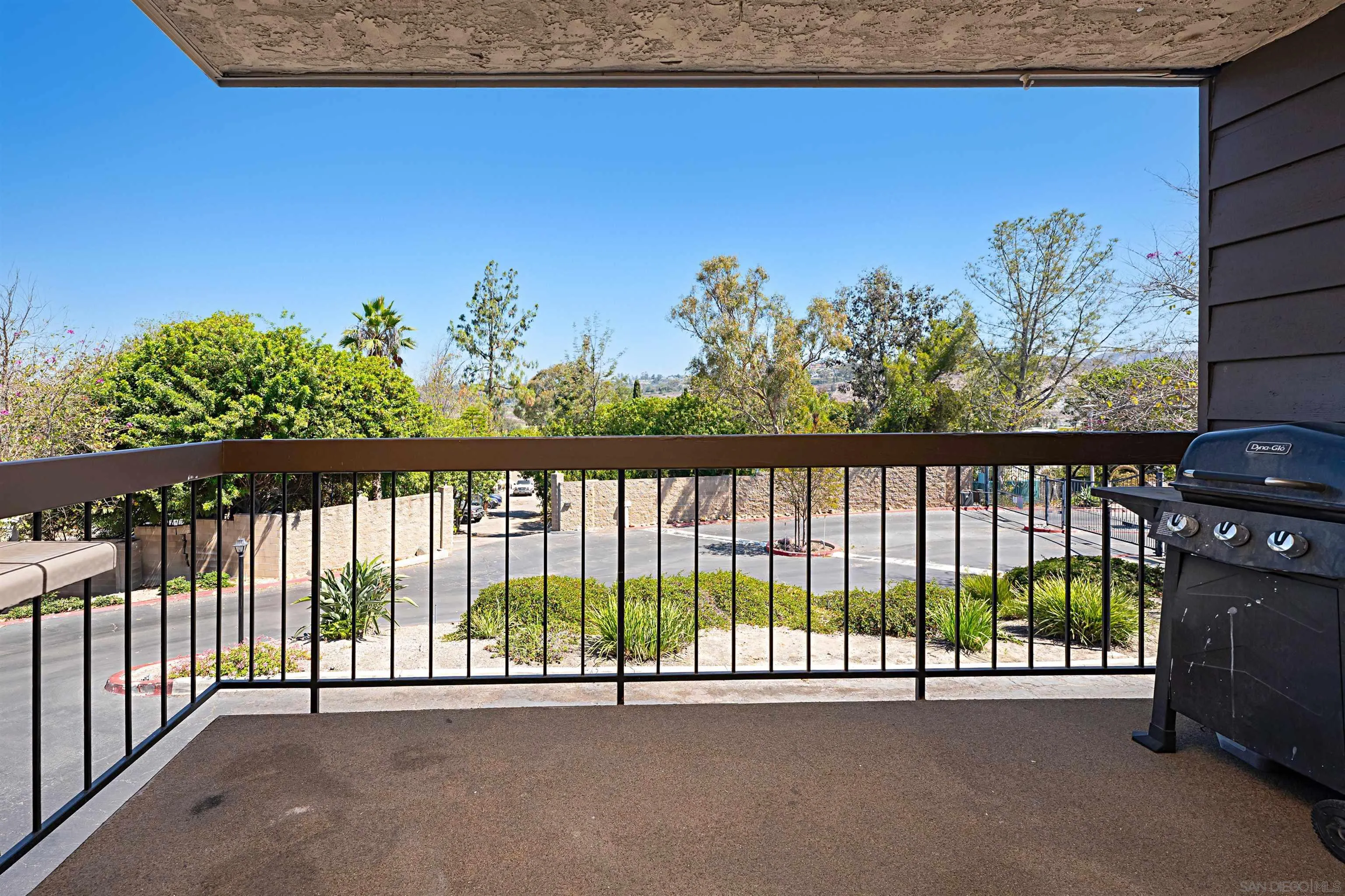 https://cdn.realtyfeed.com/cdn/127/260001302/17be66b664d9b21dc51221a6e1d8a1db.webp