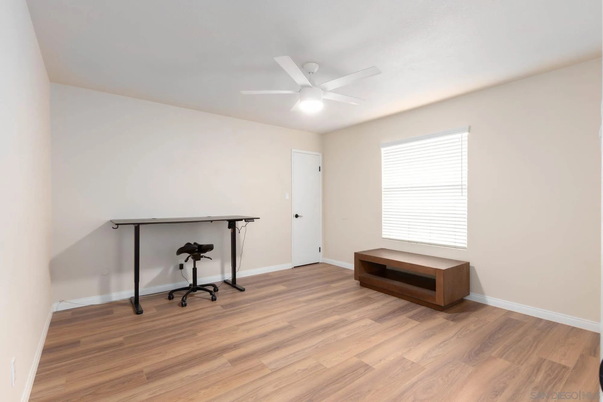 https://cdn.realtyfeed.com/cdn/127/260001303/bad661d7ca8779c7f08ead52a6320e9b.webp