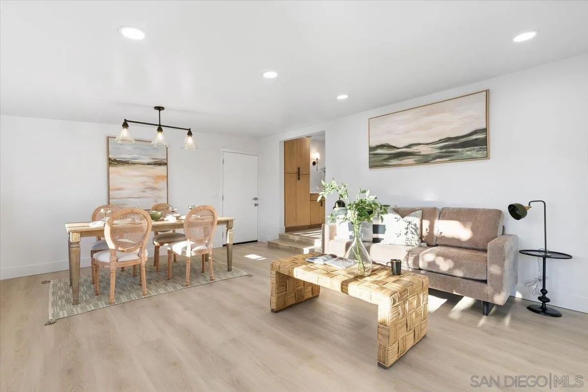 https://cdn.realtyfeed.com/cdn/127/260001304/527b8b3661e7c9464a6f95d0674b369e.webp