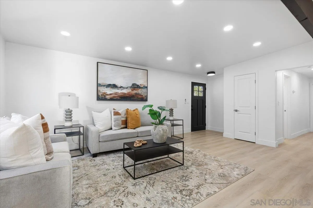 https://cdn.realtyfeed.com/cdn/127/260001304/d5b5ad9ecf80af6a6ec80c0849b6abd8.webp