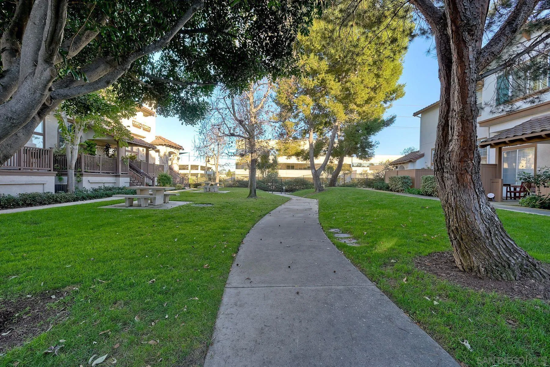 Photo #2: 260001318 Listing: Photo #2