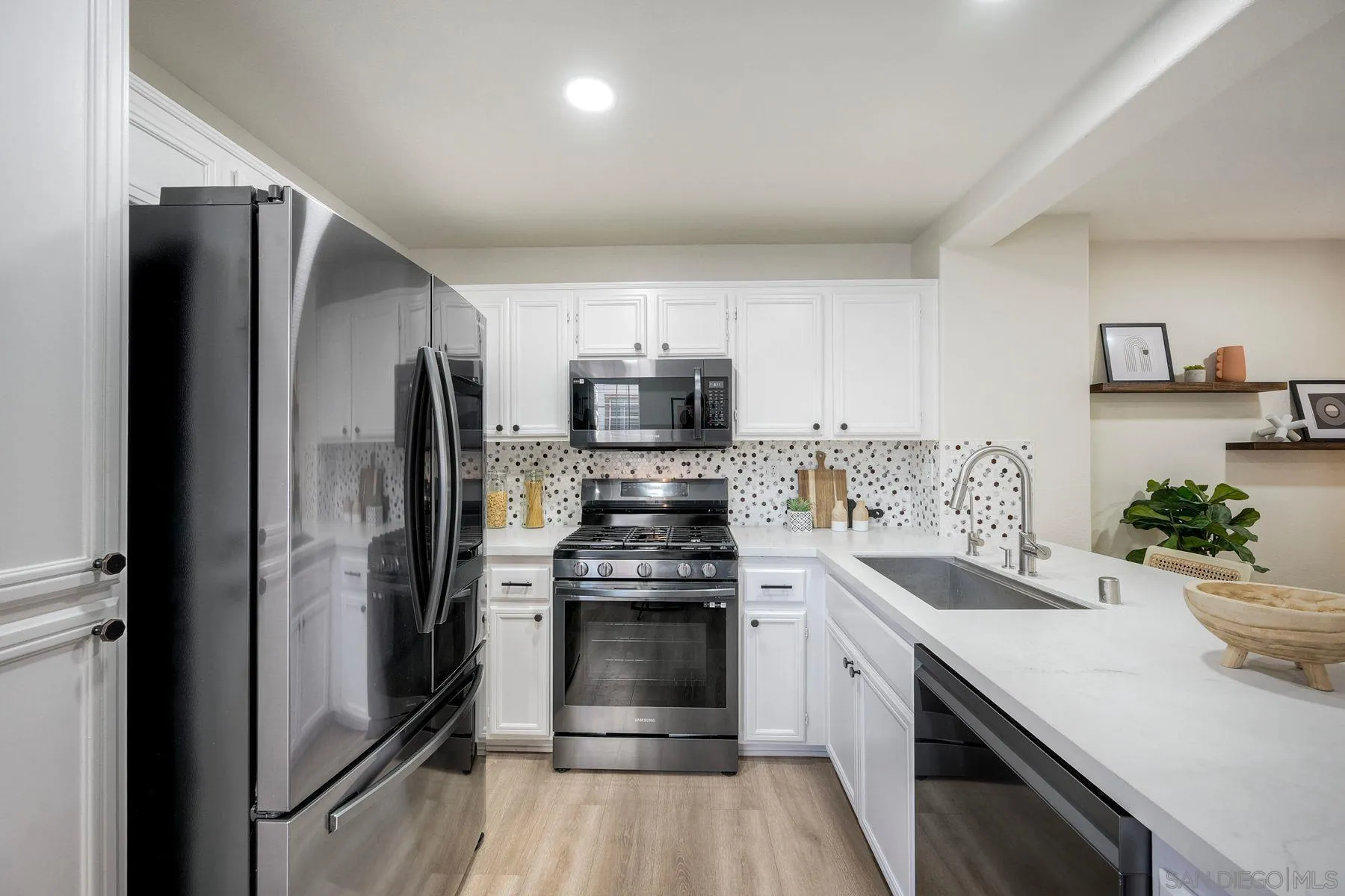 Photo #10: 260001318 Listing: Photo #10