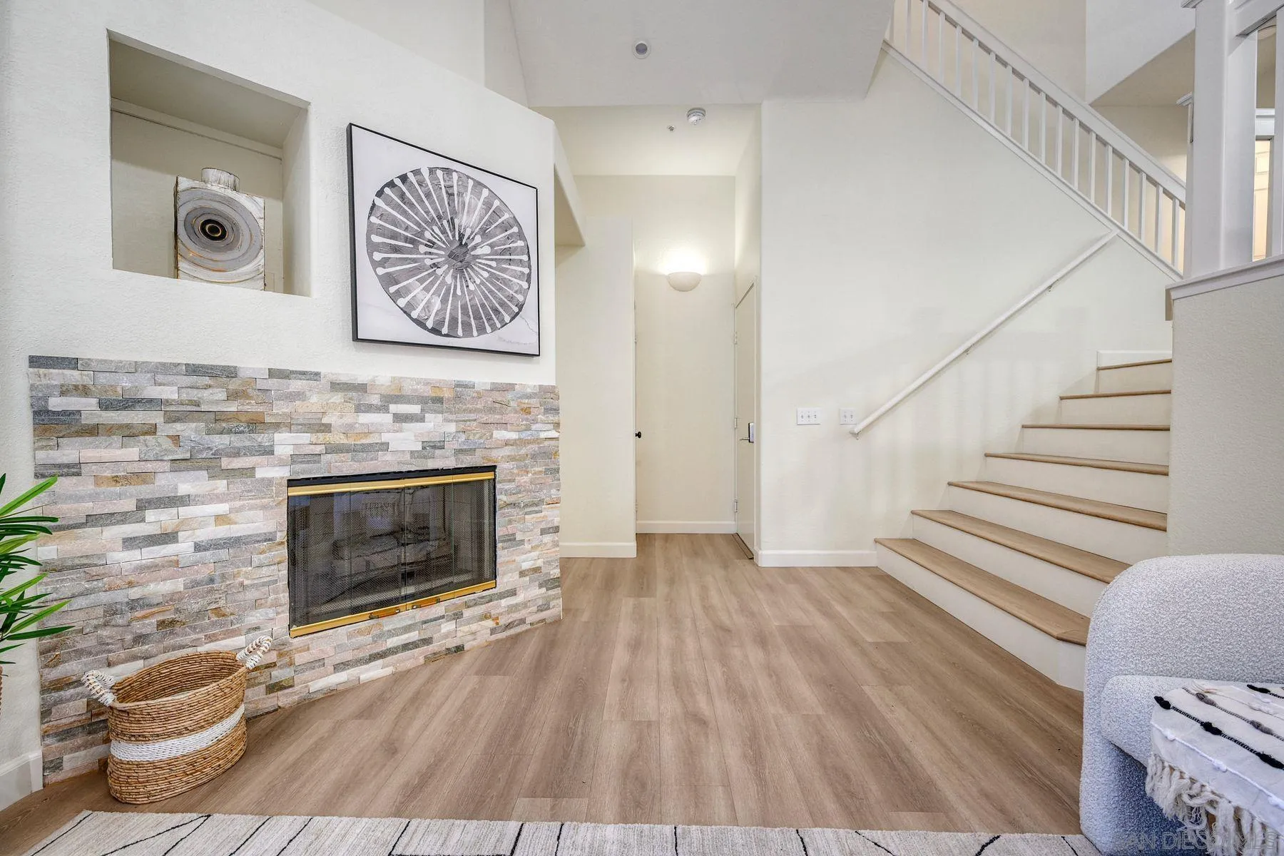 Photo #6: 260001318 Listing: Photo #6