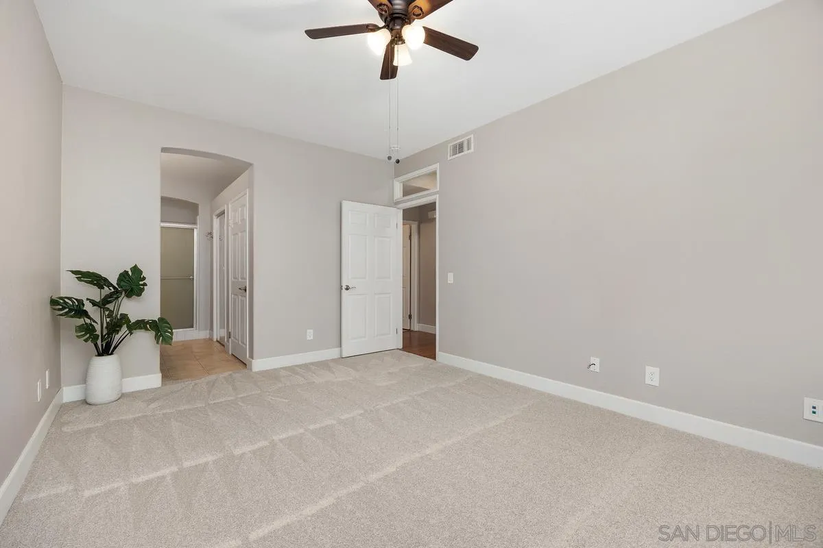 Photo #16: 260001319 Listing: Photo #16