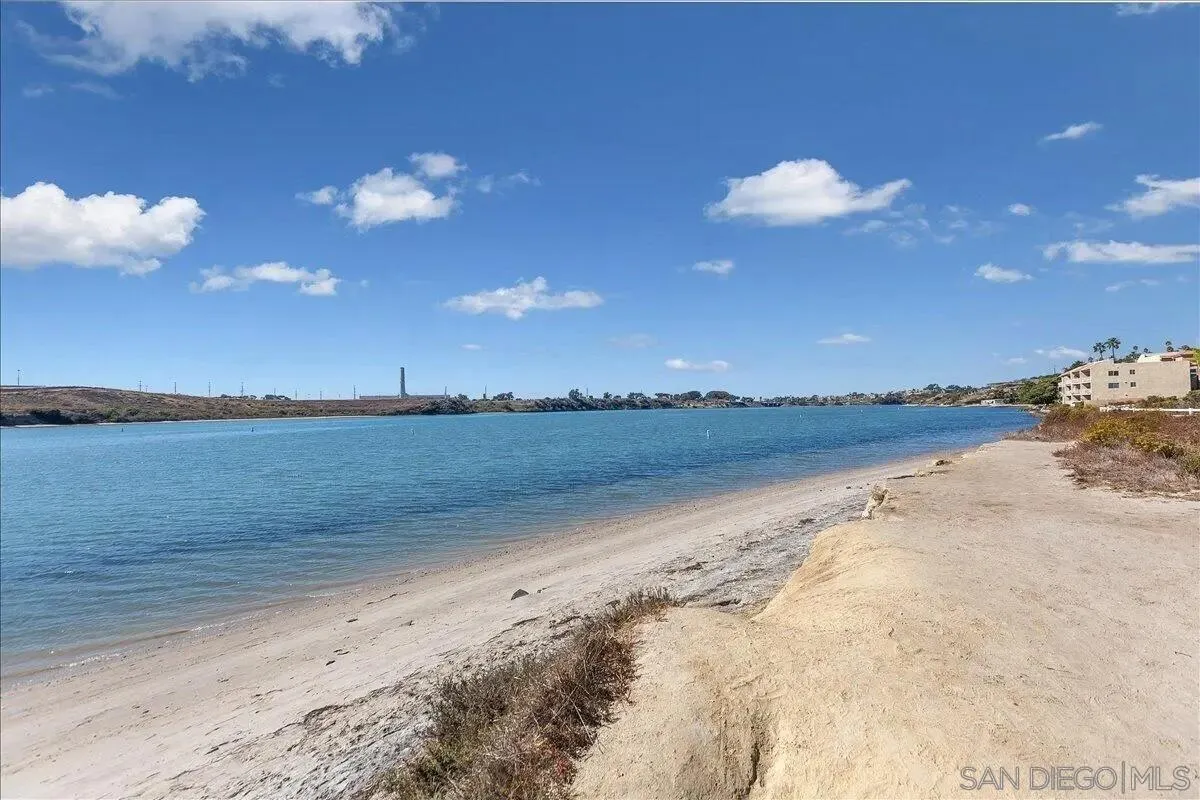 Photo #21: 260001320 Listing: Photo #21