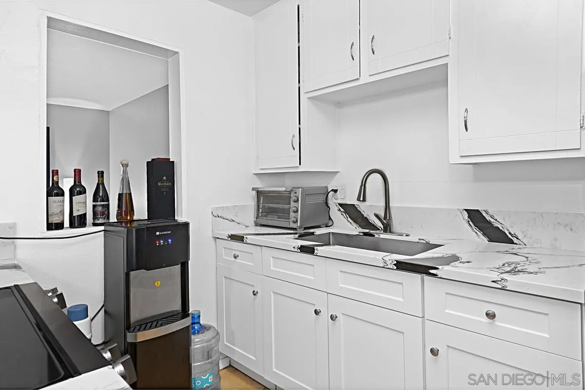 Photo #13: 260001322 Listing: Photo #13