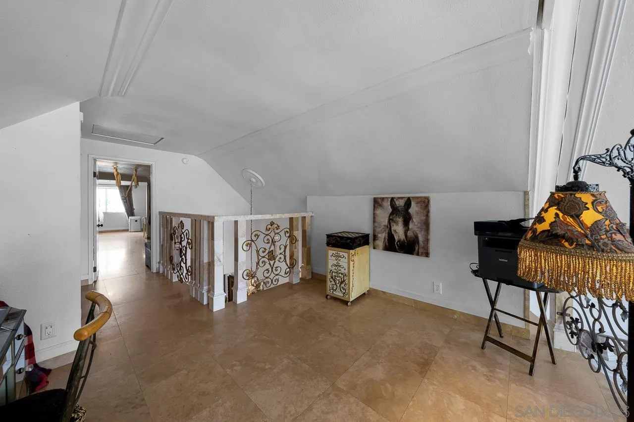 https://cdn.realtyfeed.com/cdn/127/260001325/980793a25d6defacbd269f41a5fe3129.webp
