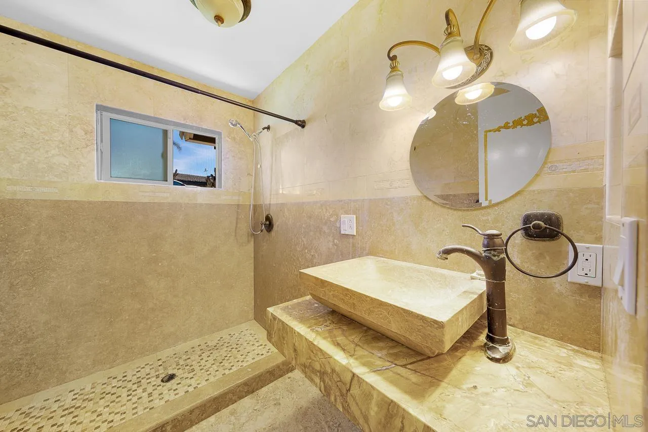 https://cdn.realtyfeed.com/cdn/127/260001325/c3736dbe77ed5fc91ce161e6781917e2.webp