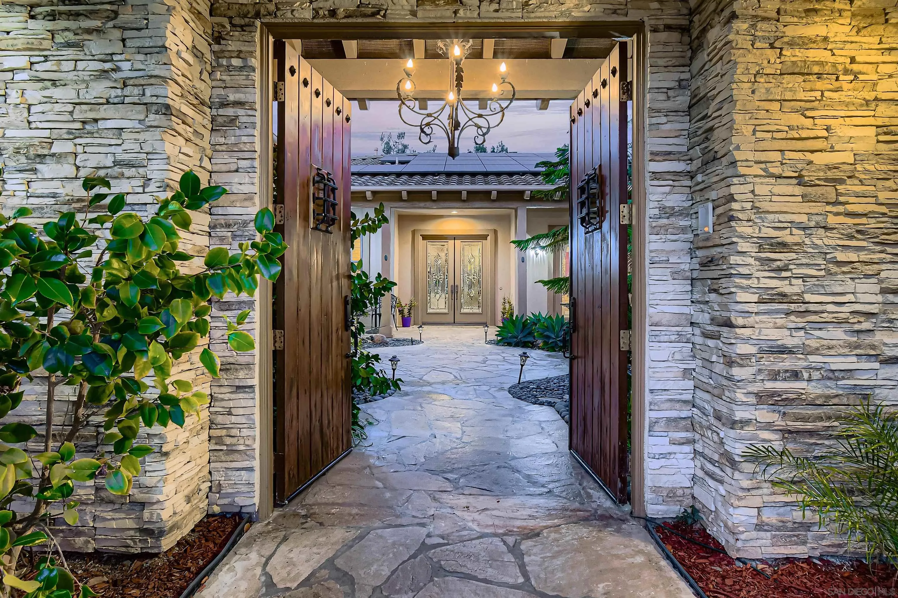 https://cdn.realtyfeed.com/cdn/127/260001334/3cc302159217d094d5305cb451871dcc.webp