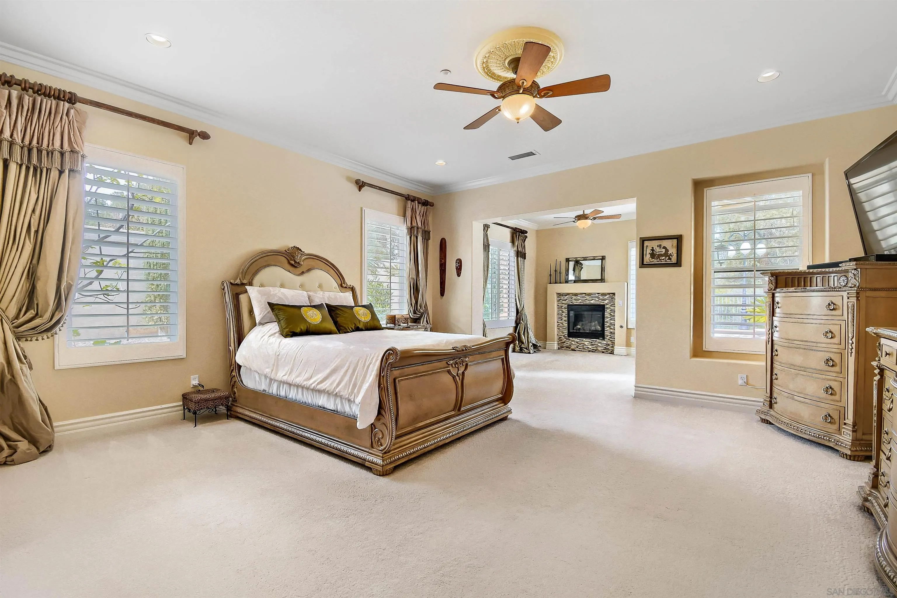 https://cdn.realtyfeed.com/cdn/127/260001334/3f9da84c29f90138ad720cee432d1f81.webp