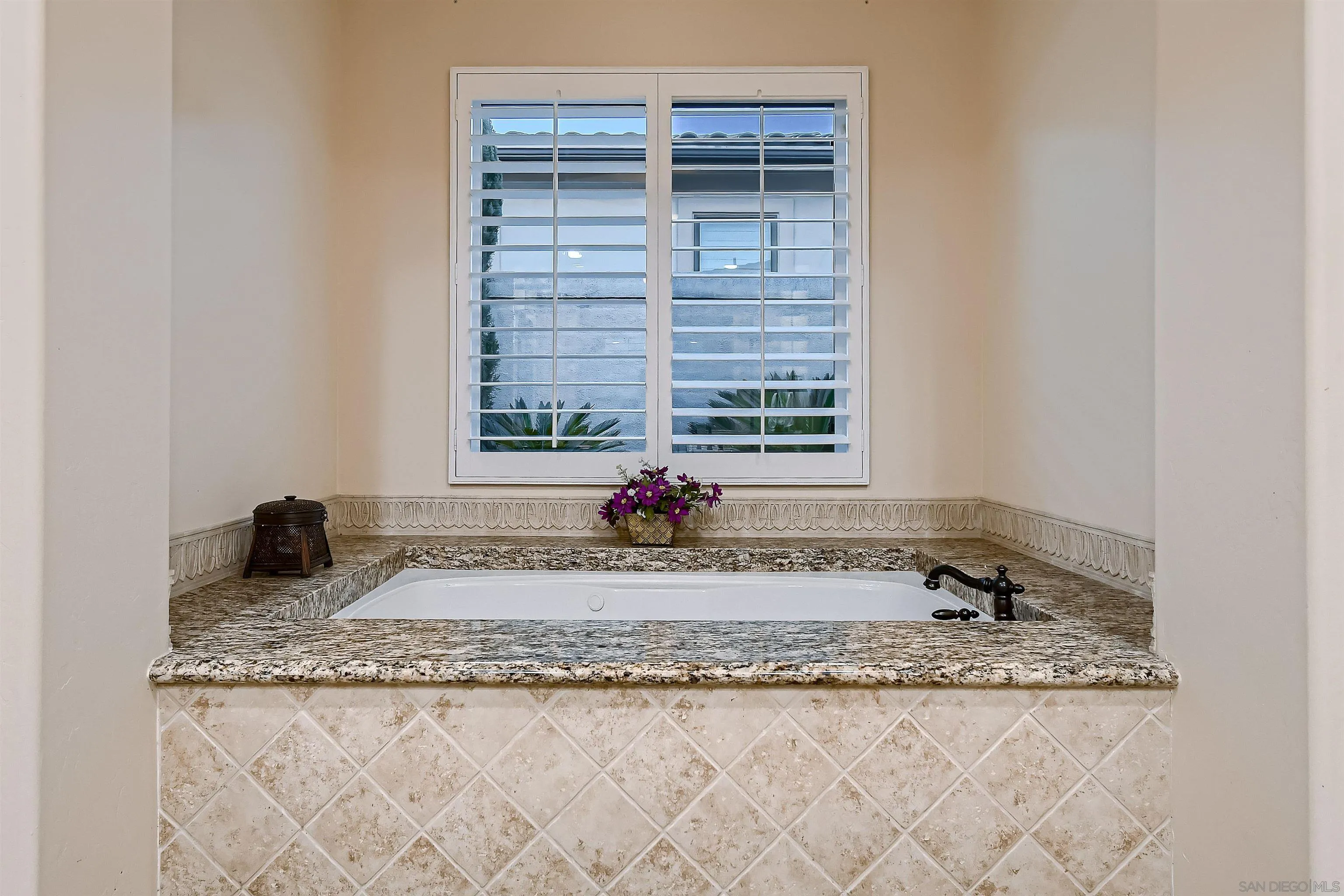 https://cdn.realtyfeed.com/cdn/127/260001334/9951fced21ea6f7fe9e2549ddc427d1a.webp