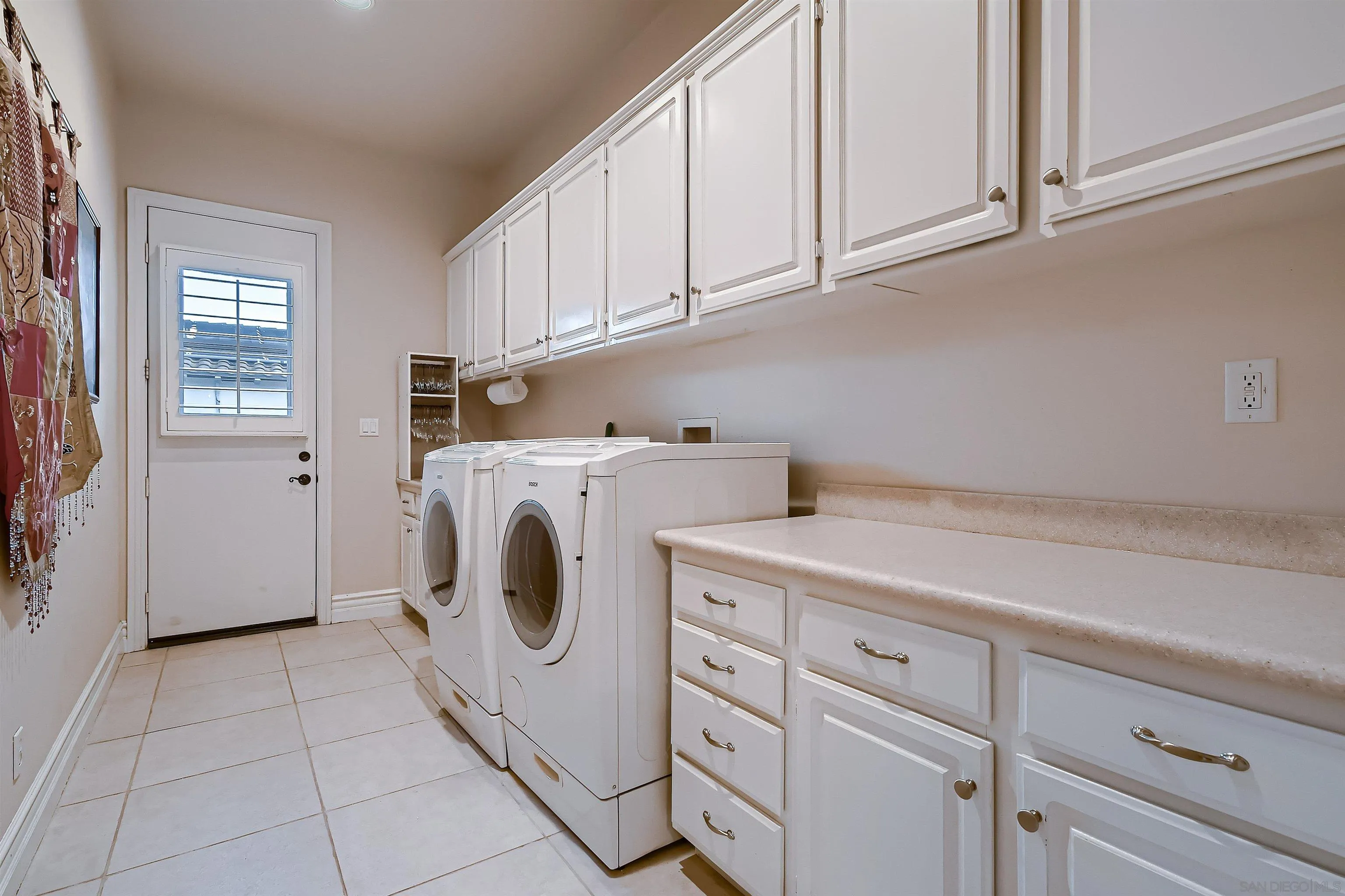 https://cdn.realtyfeed.com/cdn/127/260001334/c3112c29850b3e8457c1f62d3faf0291.webp