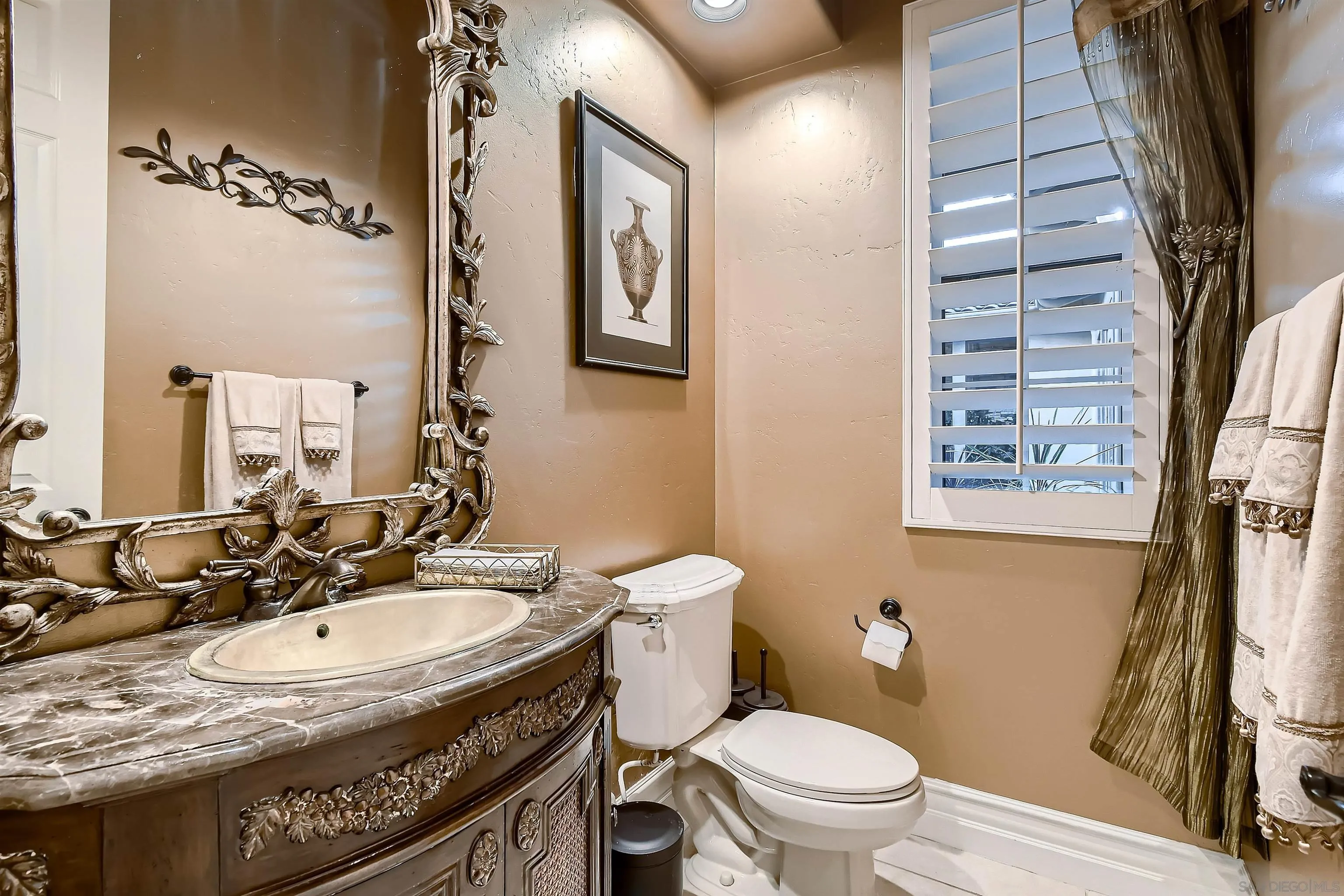 https://cdn.realtyfeed.com/cdn/127/260001334/ffa5eb3b13889bbf56850ae822539338.webp