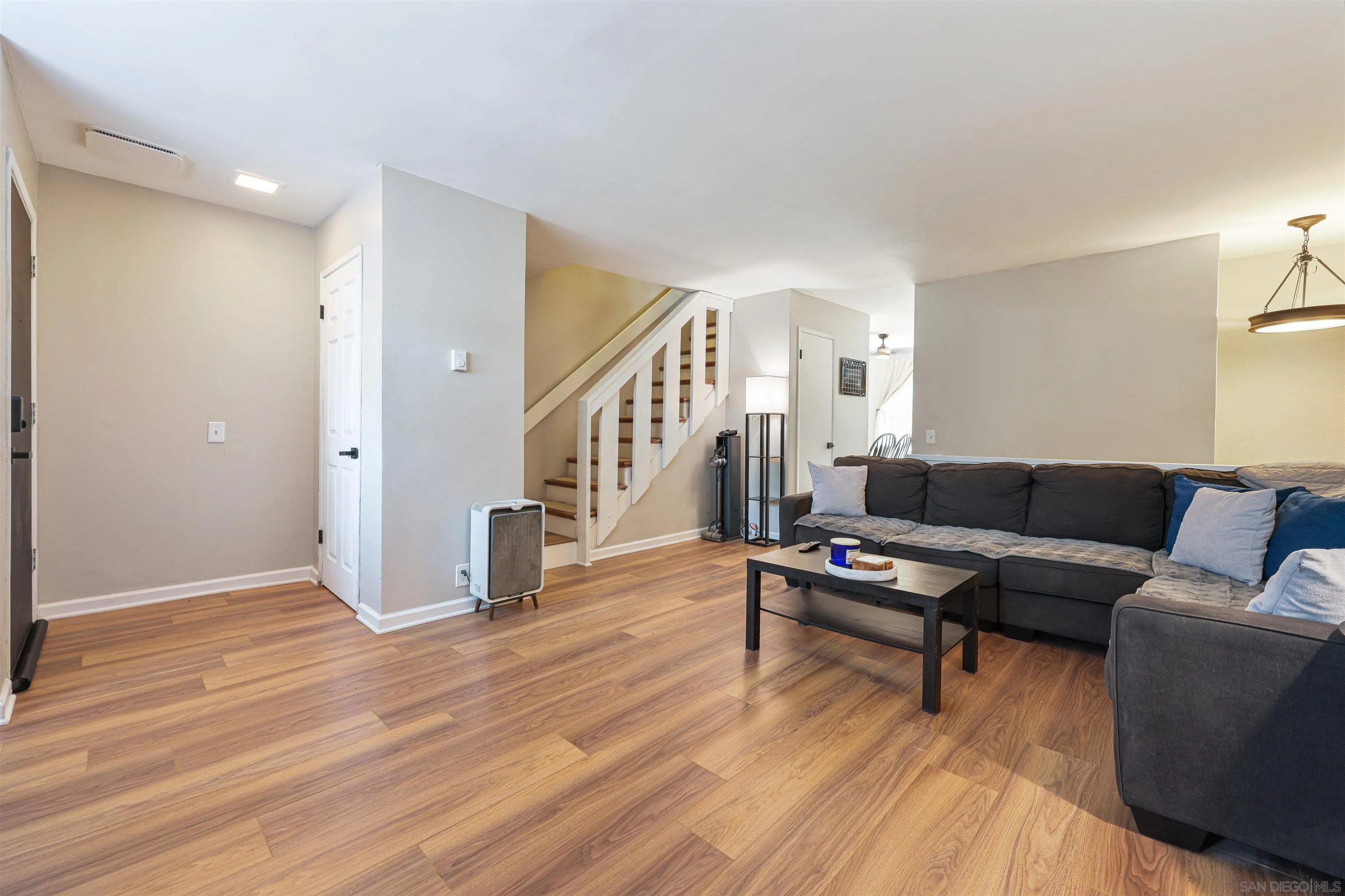 Photo #7: 260001336 Listing: Photo #7