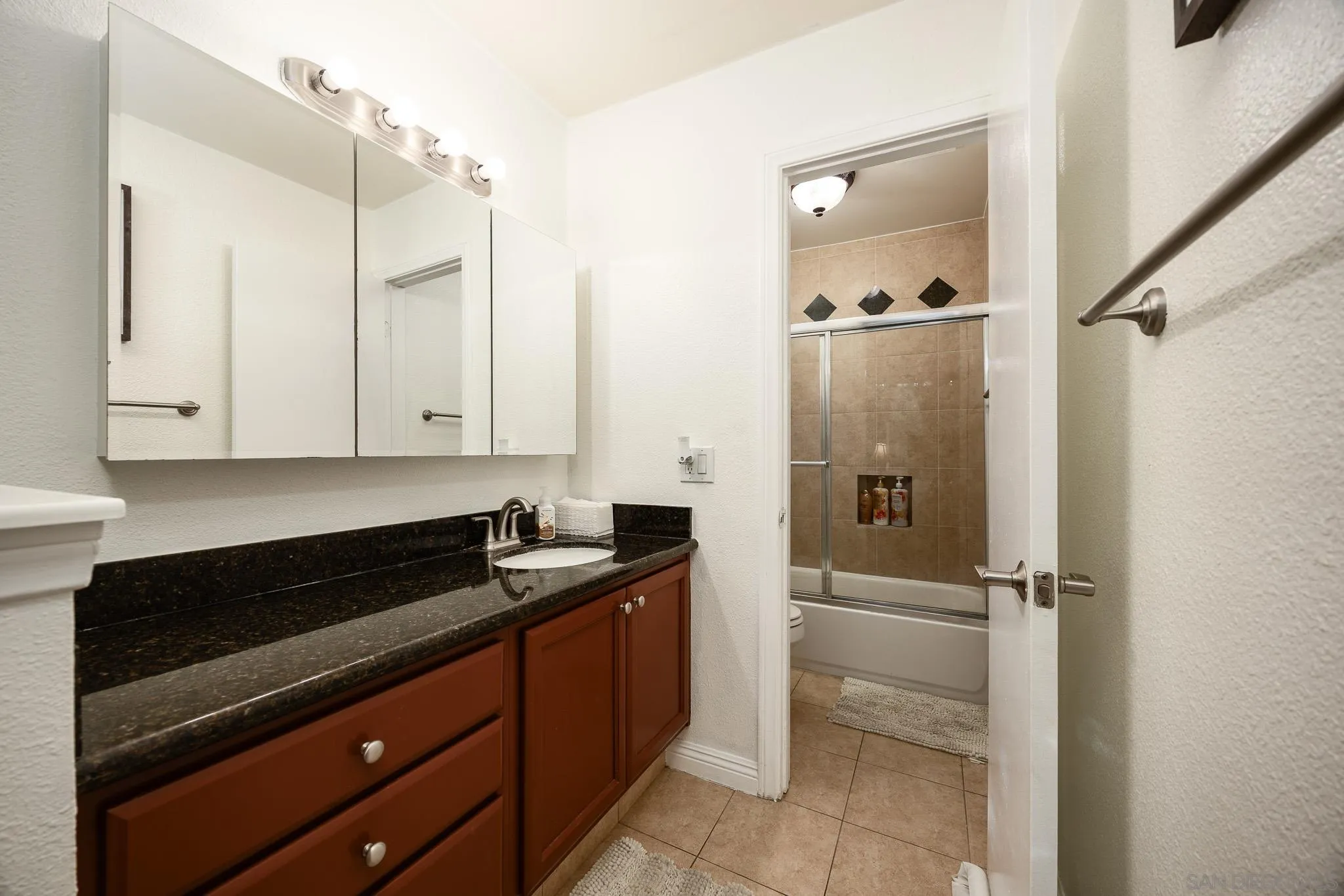 Photo #13: 260001346 Listing: Photo #13
