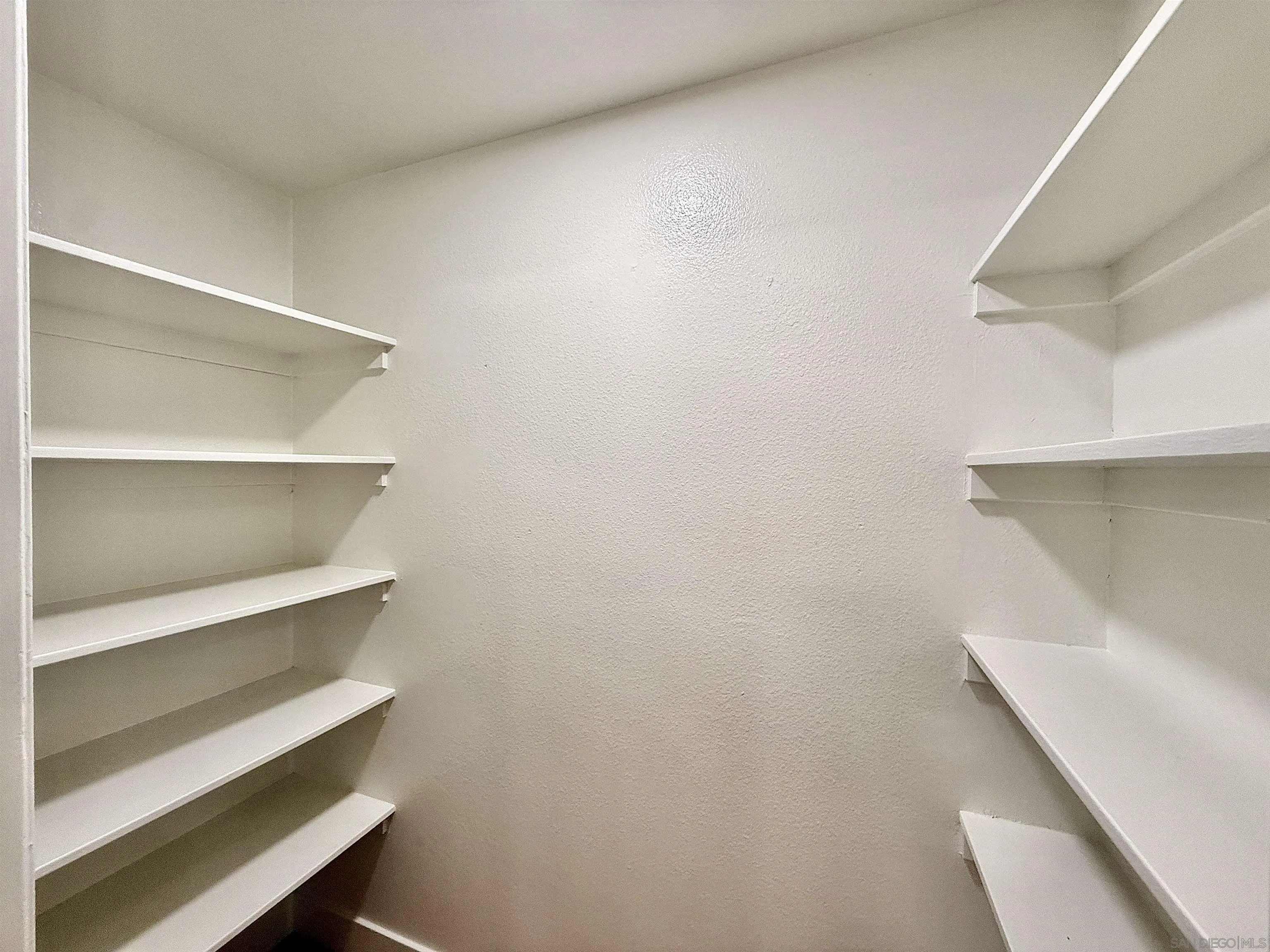 Photo #31: 260001348 Listing: Photo #31