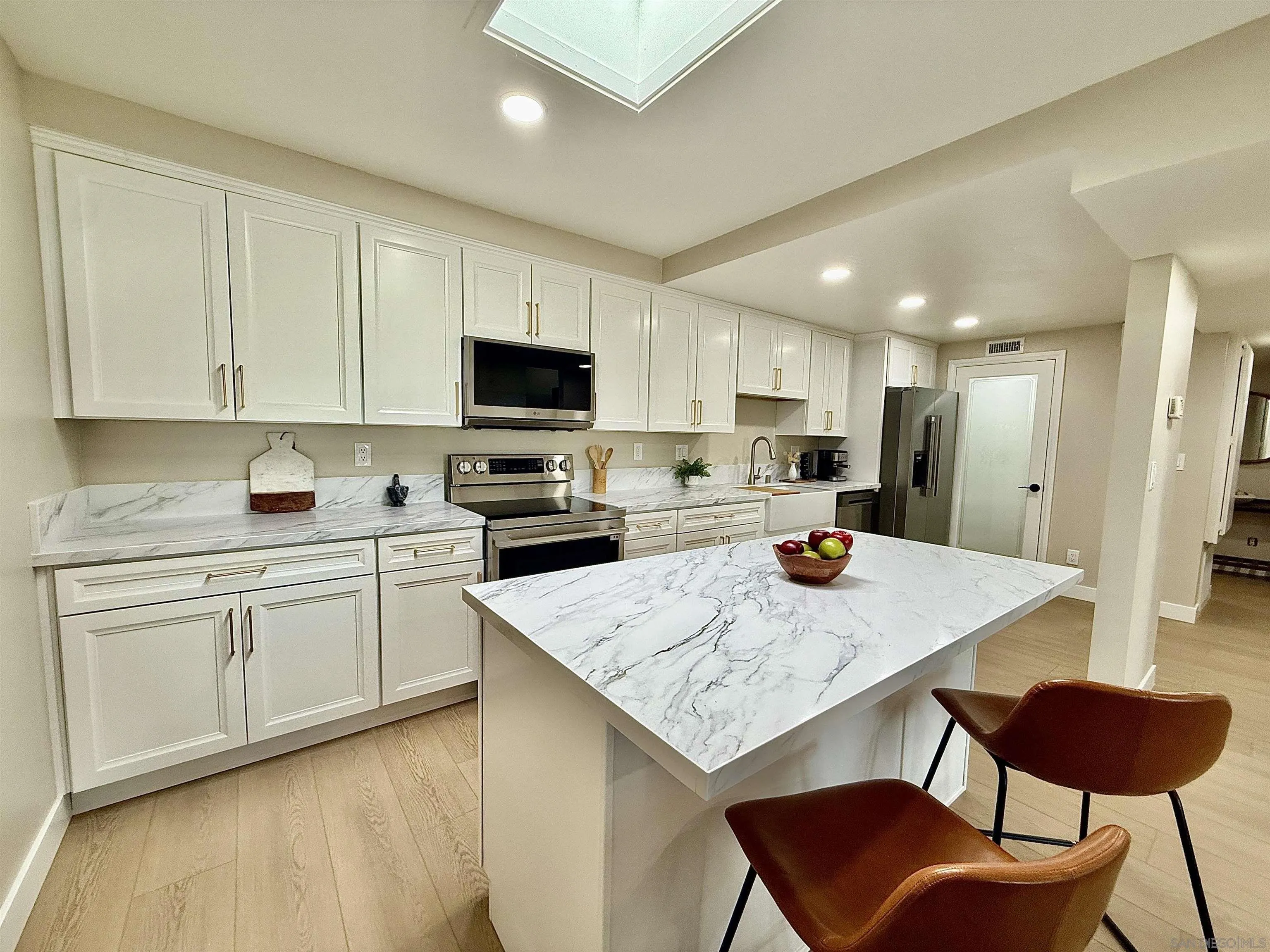 Photo #12: 260001348 Listing: Photo #12