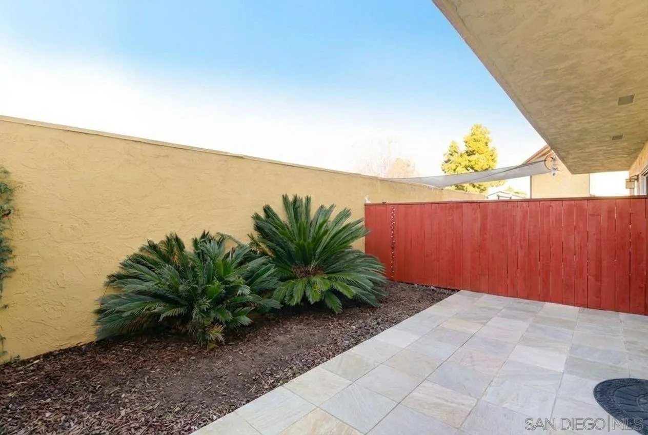 Photo #21: 260001352 Listing: Photo #21