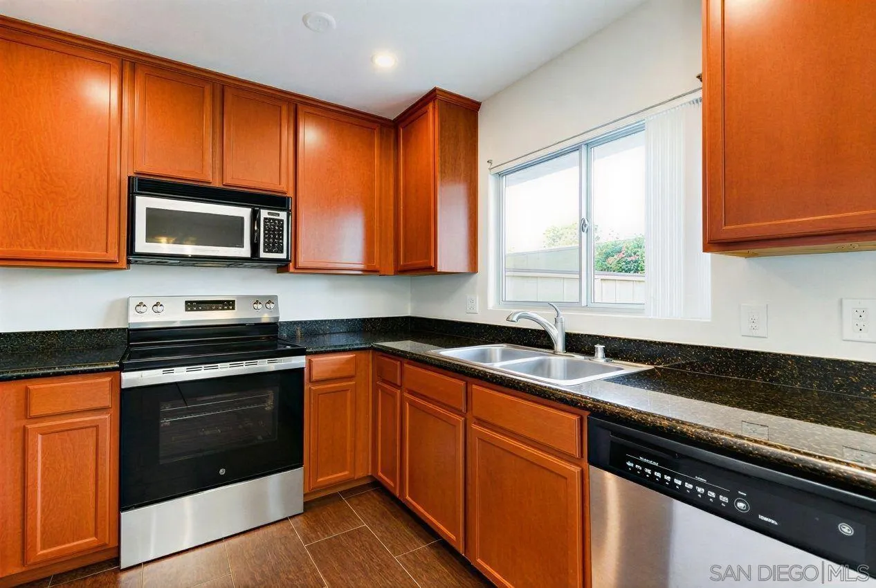Photo #7: 260001352 Listing: Photo #7
