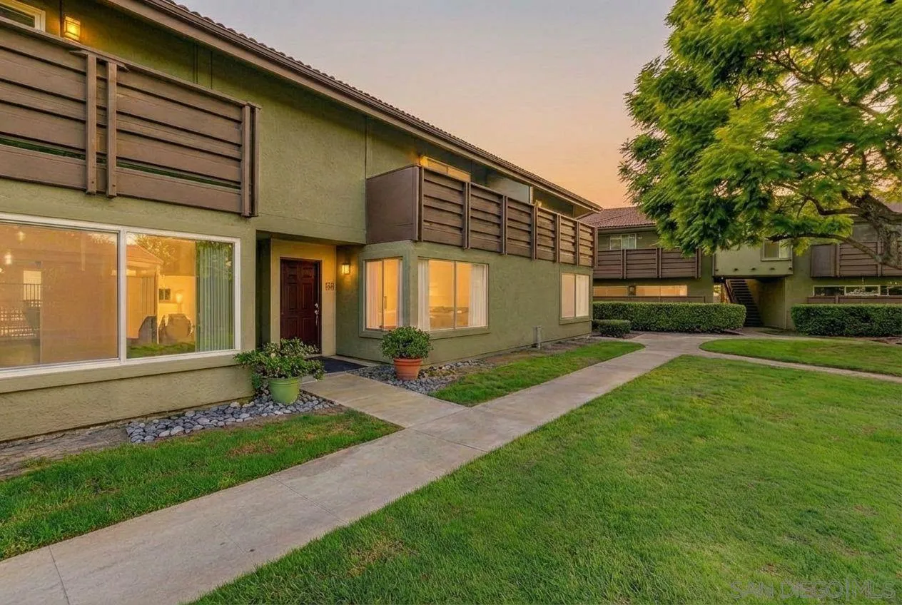 Photo #1: 260001352 Listing: Photo #1