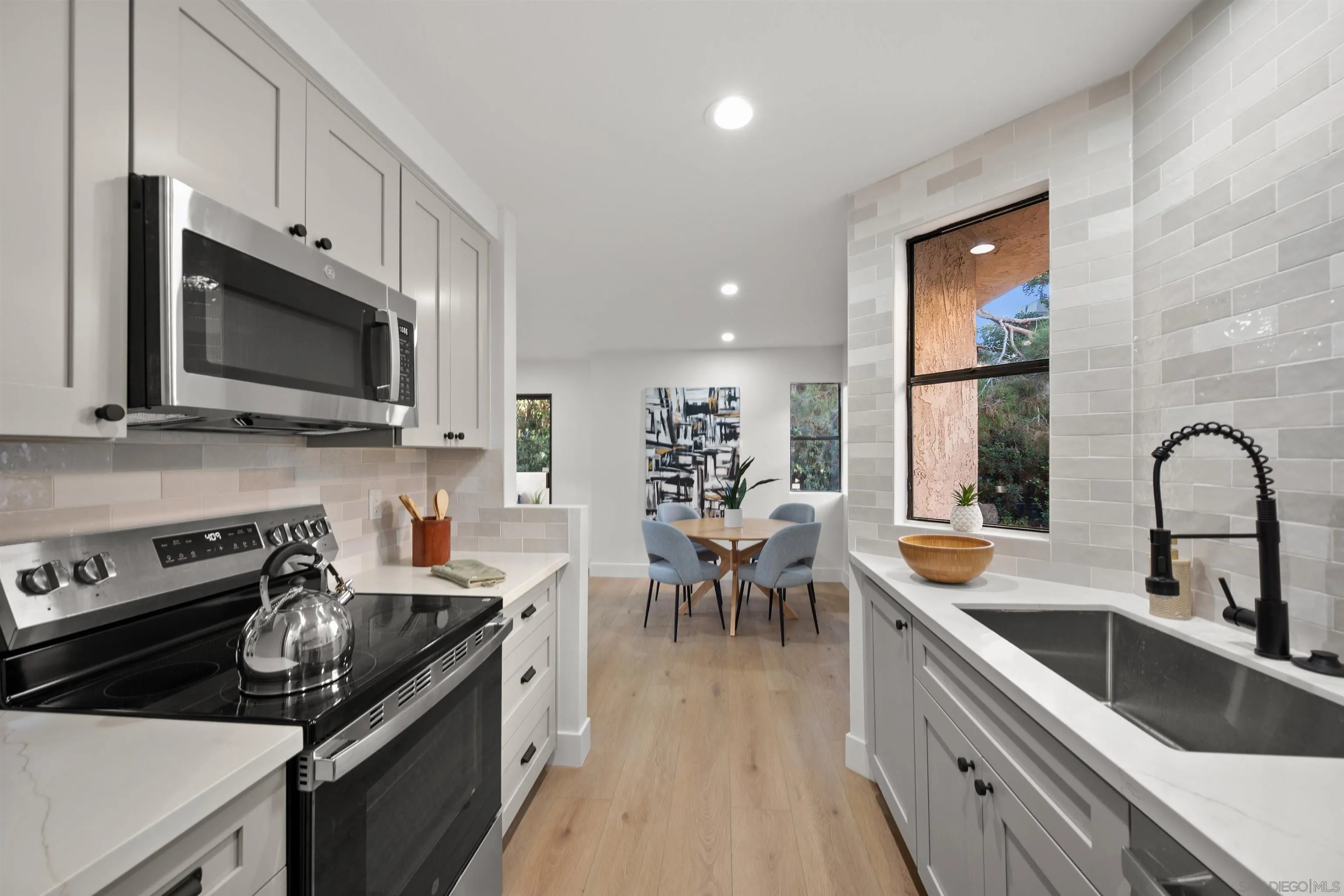 Photo #6: 260001353 Listing: Photo #6