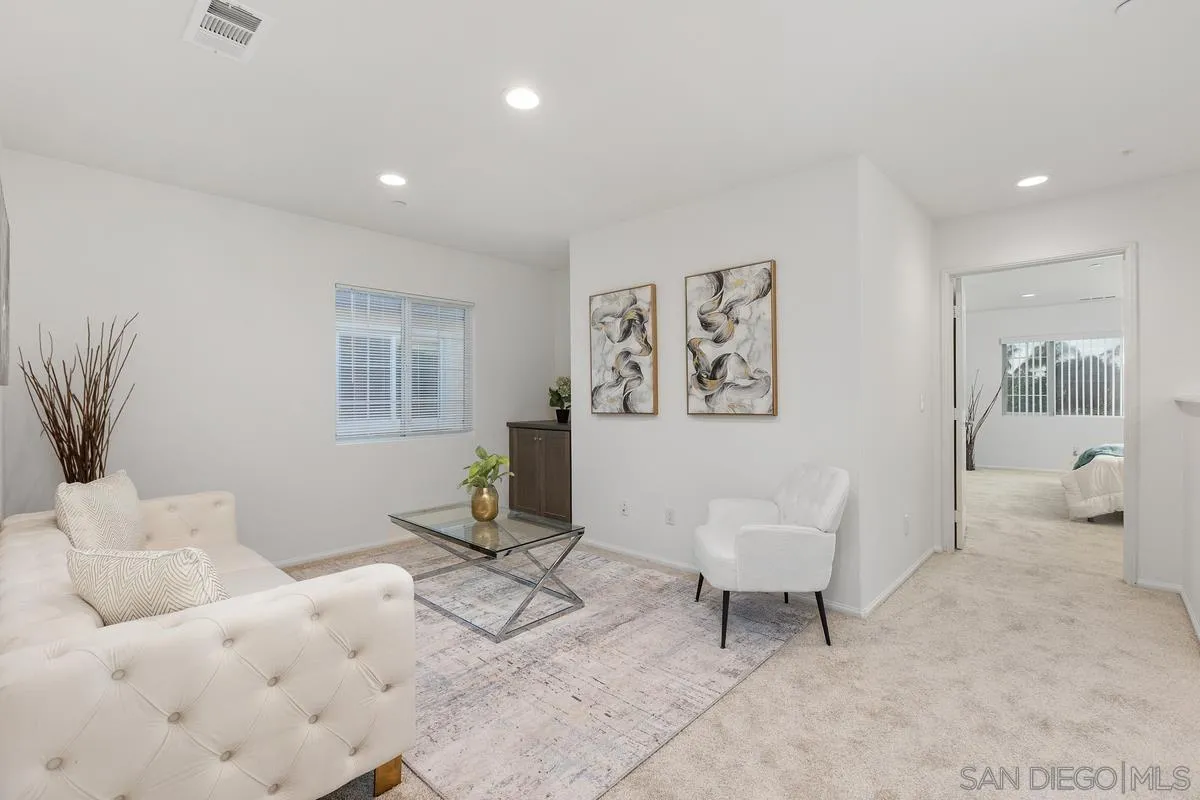 https://cdn.realtyfeed.com/cdn/127/260001355/89c384a5278b854de6f76b62a2af44cf.webp