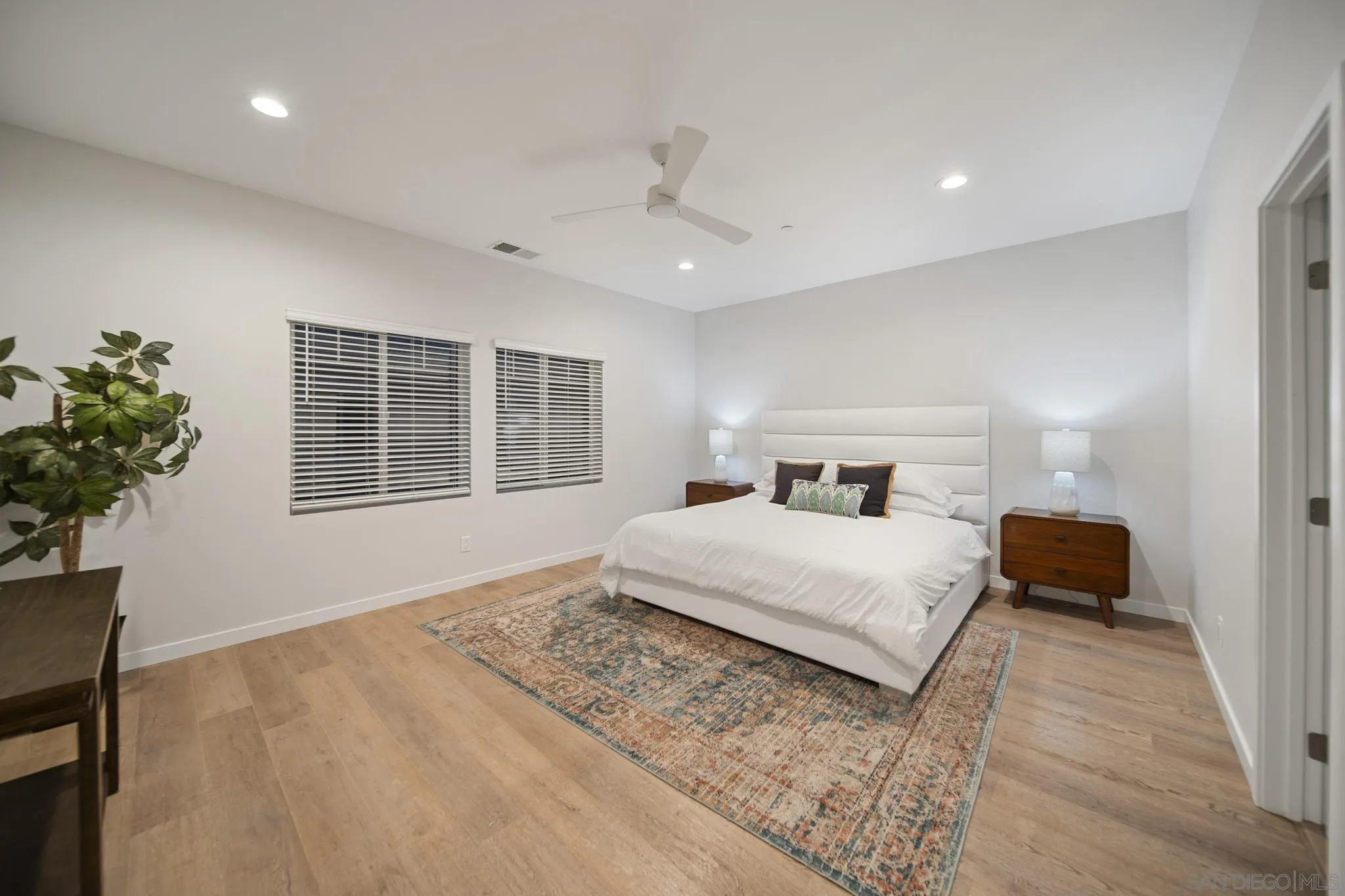 Photo #7: 260001357 Listing: Photo #7