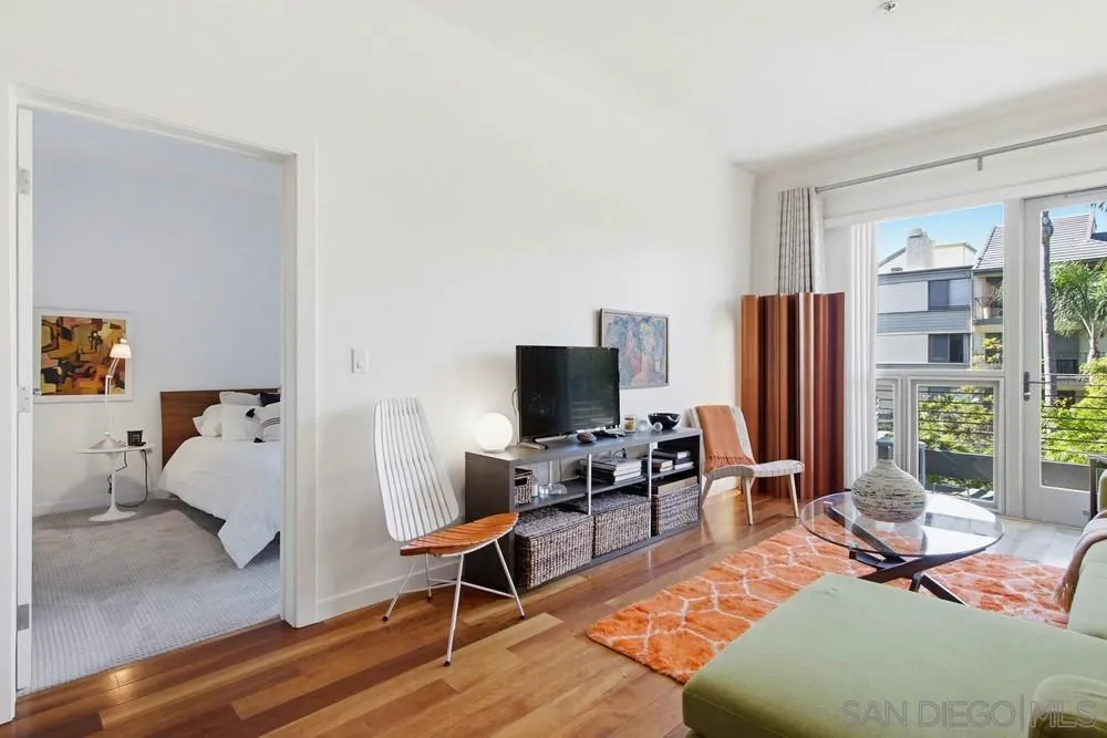 Photo #2: 260001360 Listing: Photo #2