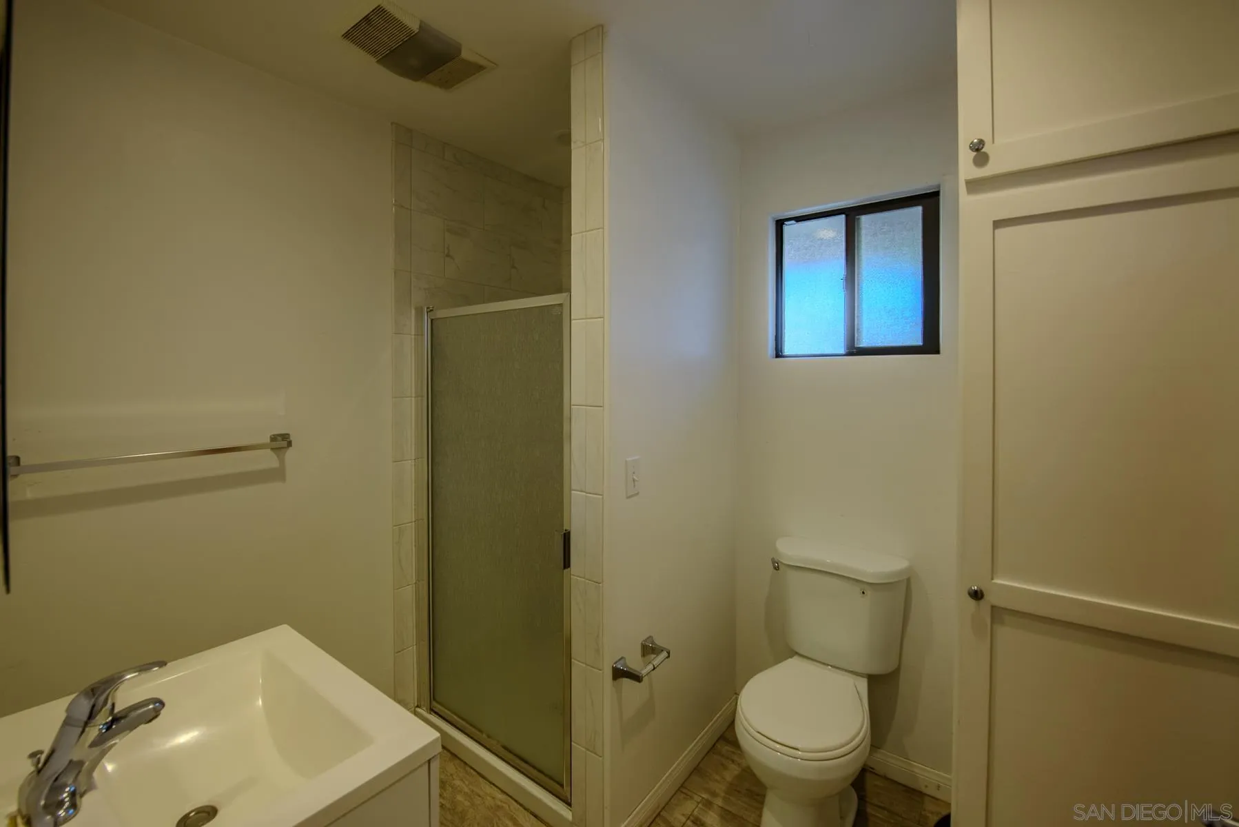 https://cdn.realtyfeed.com/cdn/127/260001361/e4f7a3f9812ef17912d8f1d77707c072.webp