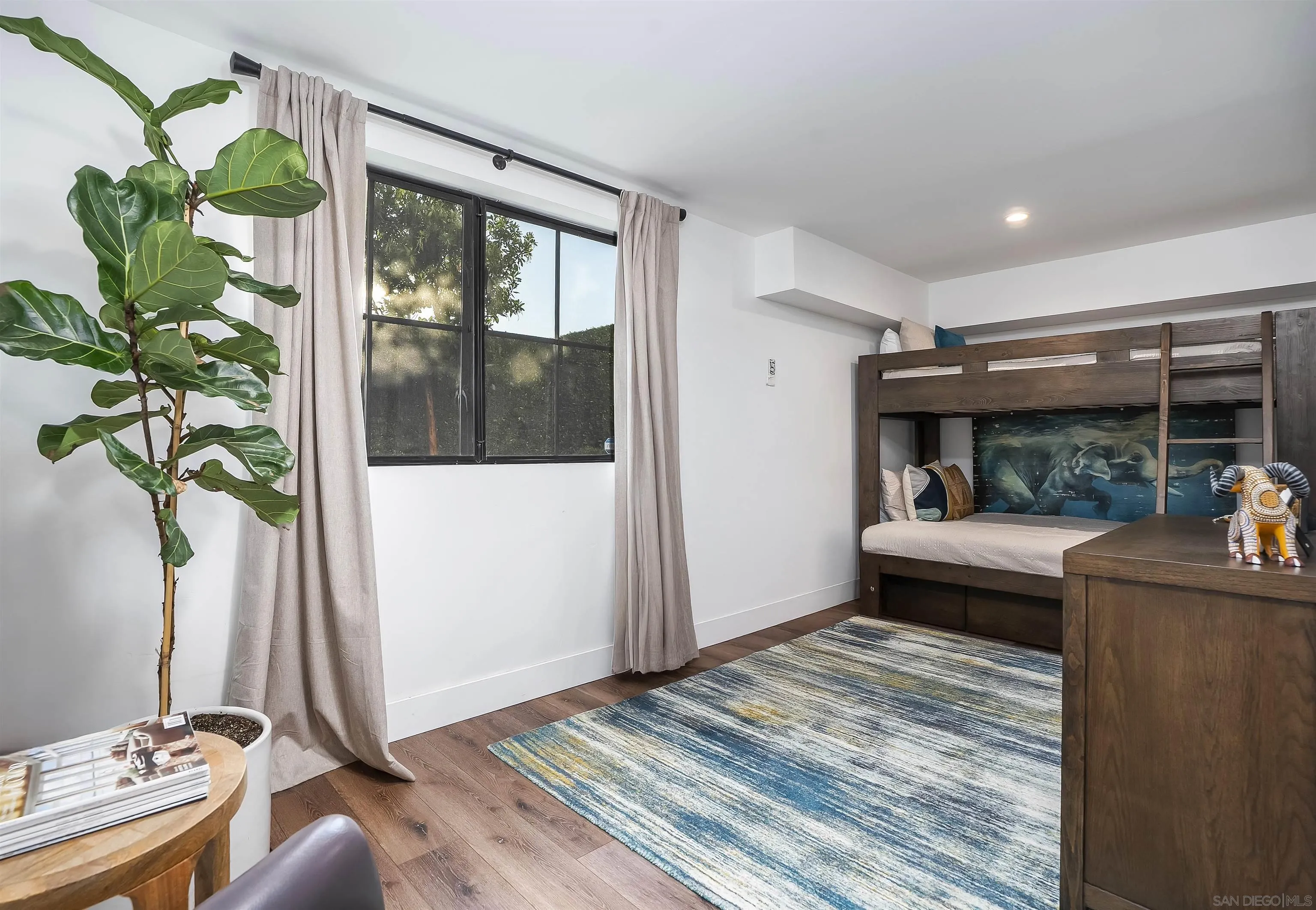 https://cdn.realtyfeed.com/cdn/127/260001368/2c55a679f2060b82c43b8d42a37bff1f.webp