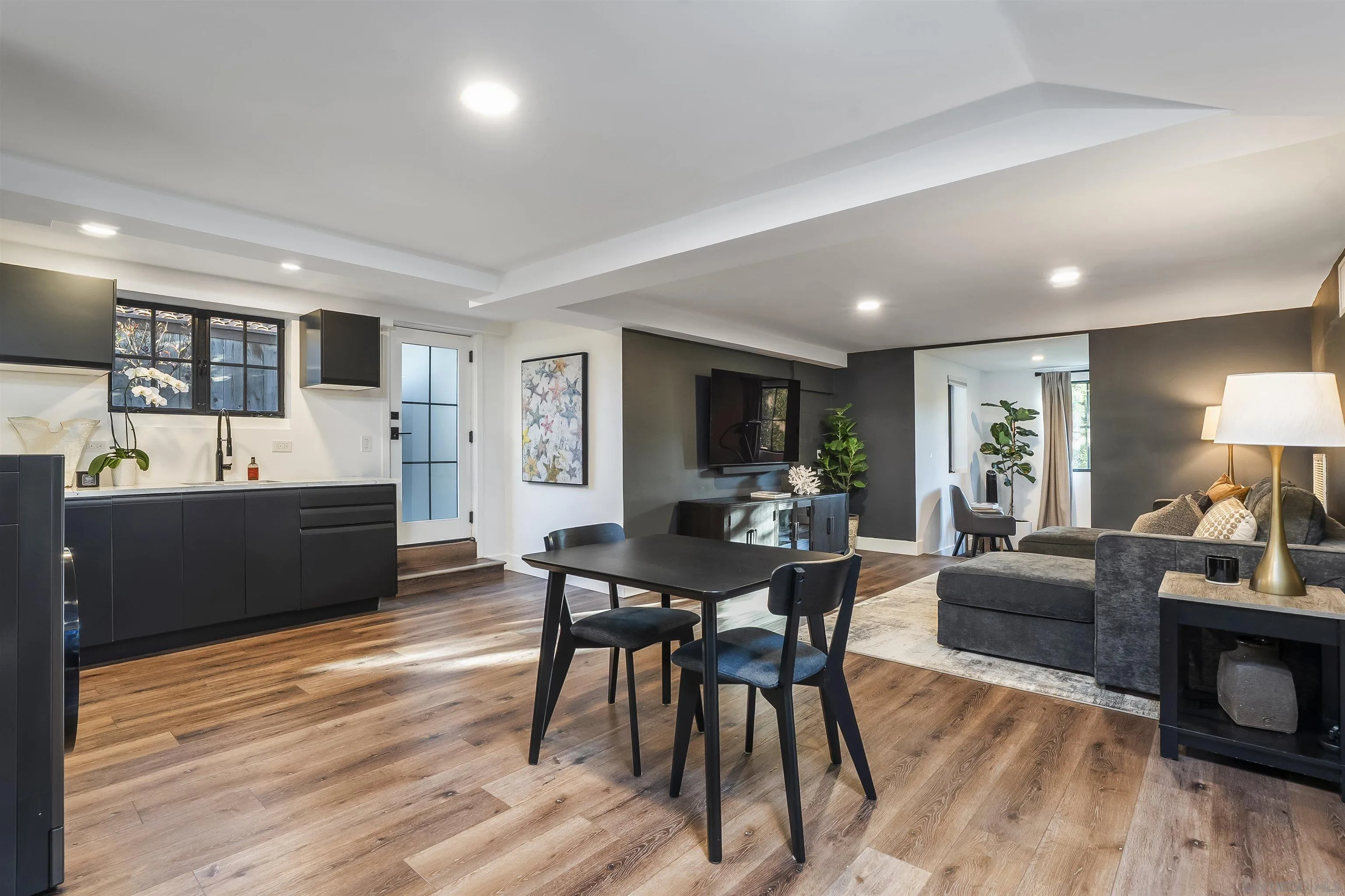 https://cdn.realtyfeed.com/cdn/127/260001368/5a4004af866d065962119941cc3e8bfa.webp