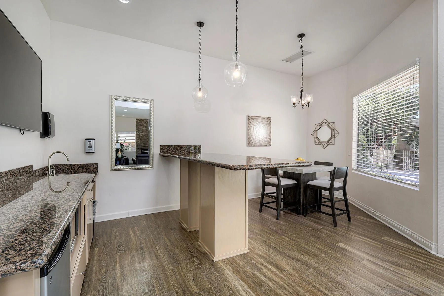 https://cdn.realtyfeed.com/cdn/127/260001372/6b7572688e56e9f67e006848cf65725f.webp