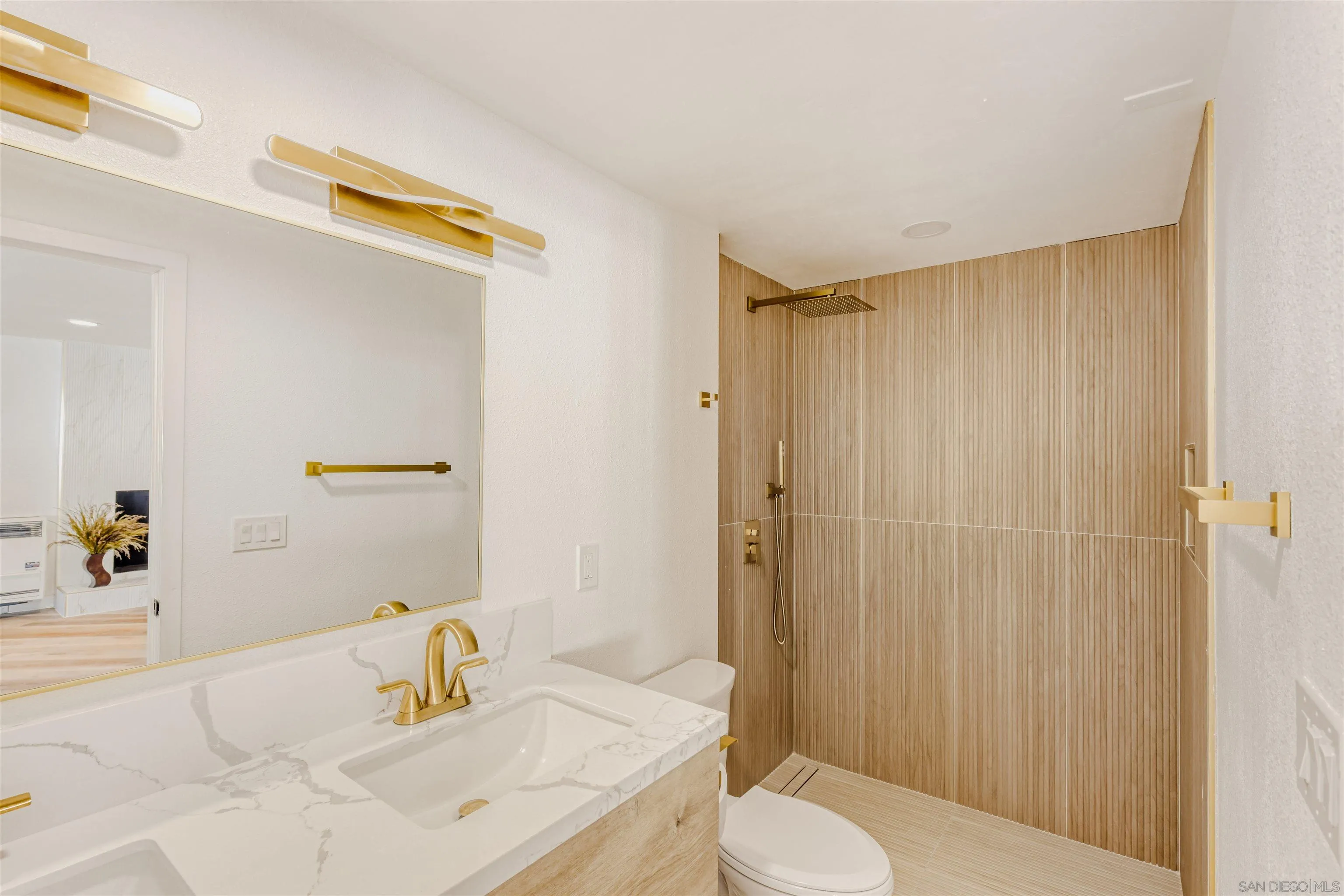 https://cdn.realtyfeed.com/cdn/127/260001374/389a39369010eab16b5cc083db738bc4.webp