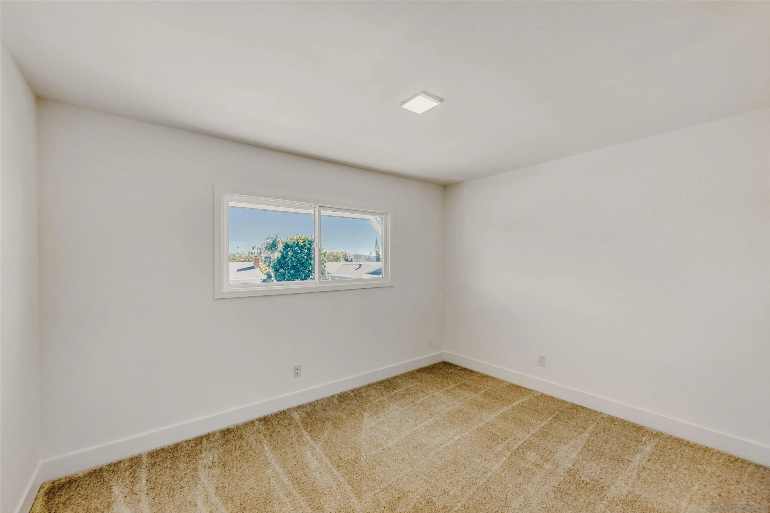https://cdn.realtyfeed.com/cdn/127/260001374/392d6431825b50300a2449ed92c17a85.webp