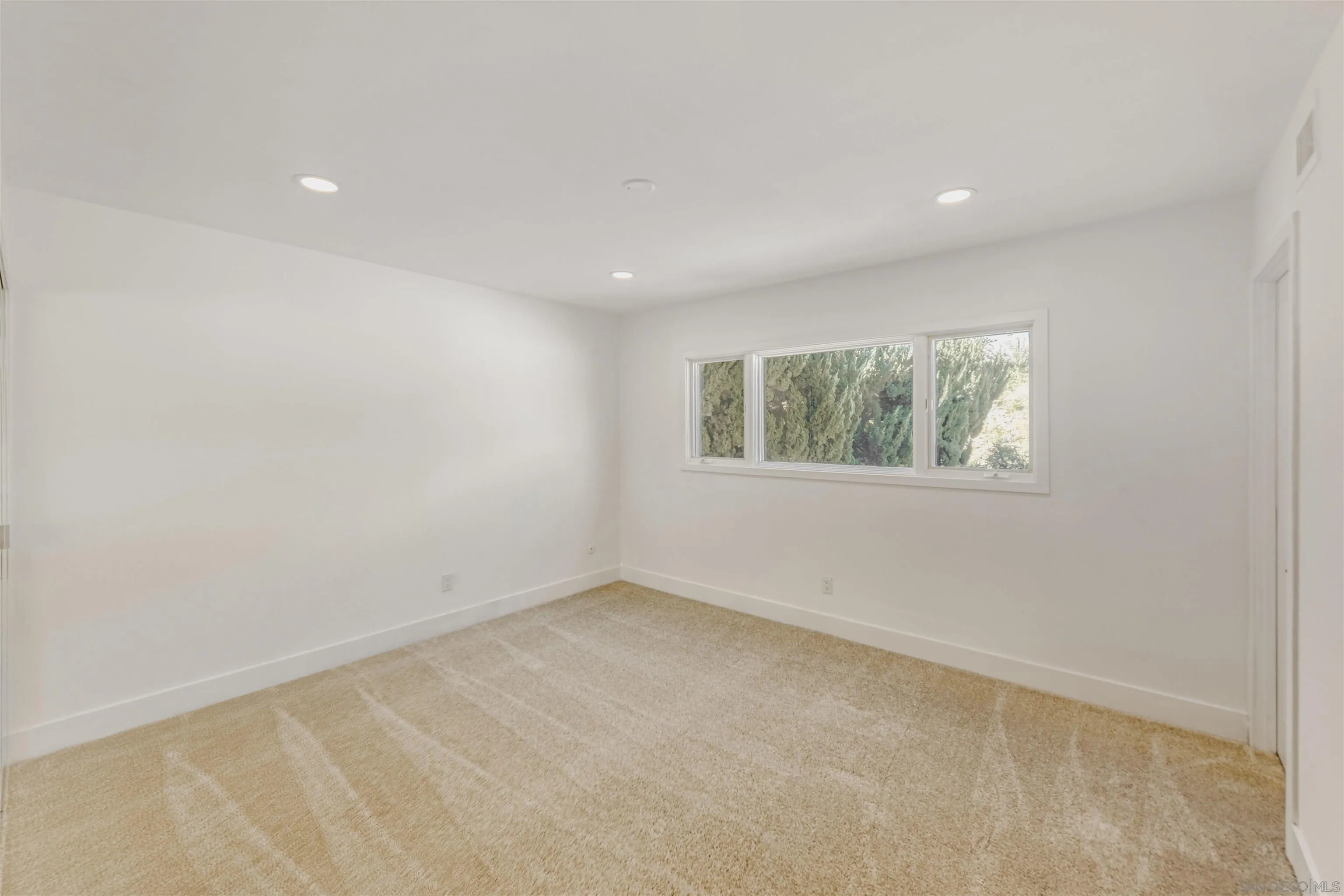 https://cdn.realtyfeed.com/cdn/127/260001374/419546add7428ac286395e20fd35668e.webp