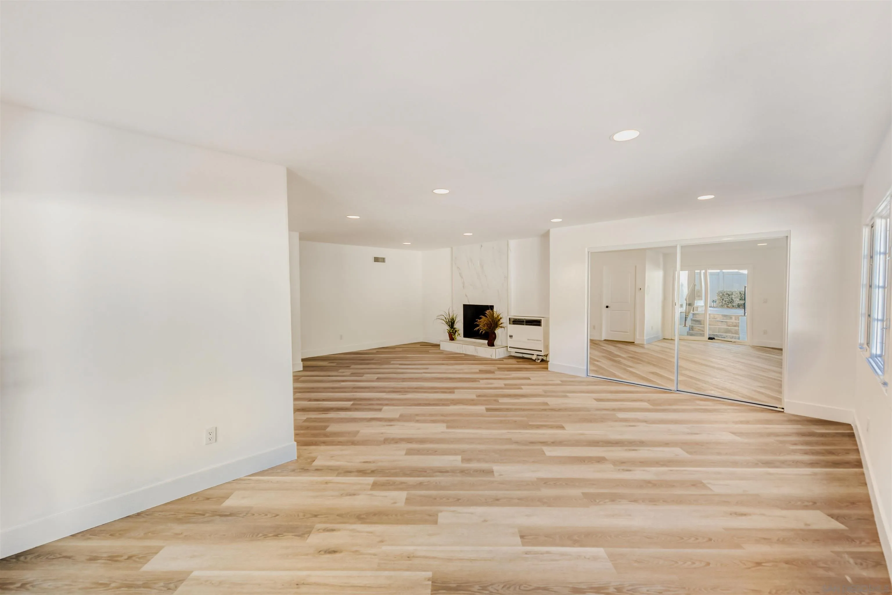 https://cdn.realtyfeed.com/cdn/127/260001374/7342df492ac06dfdb43d62465939a53d.webp