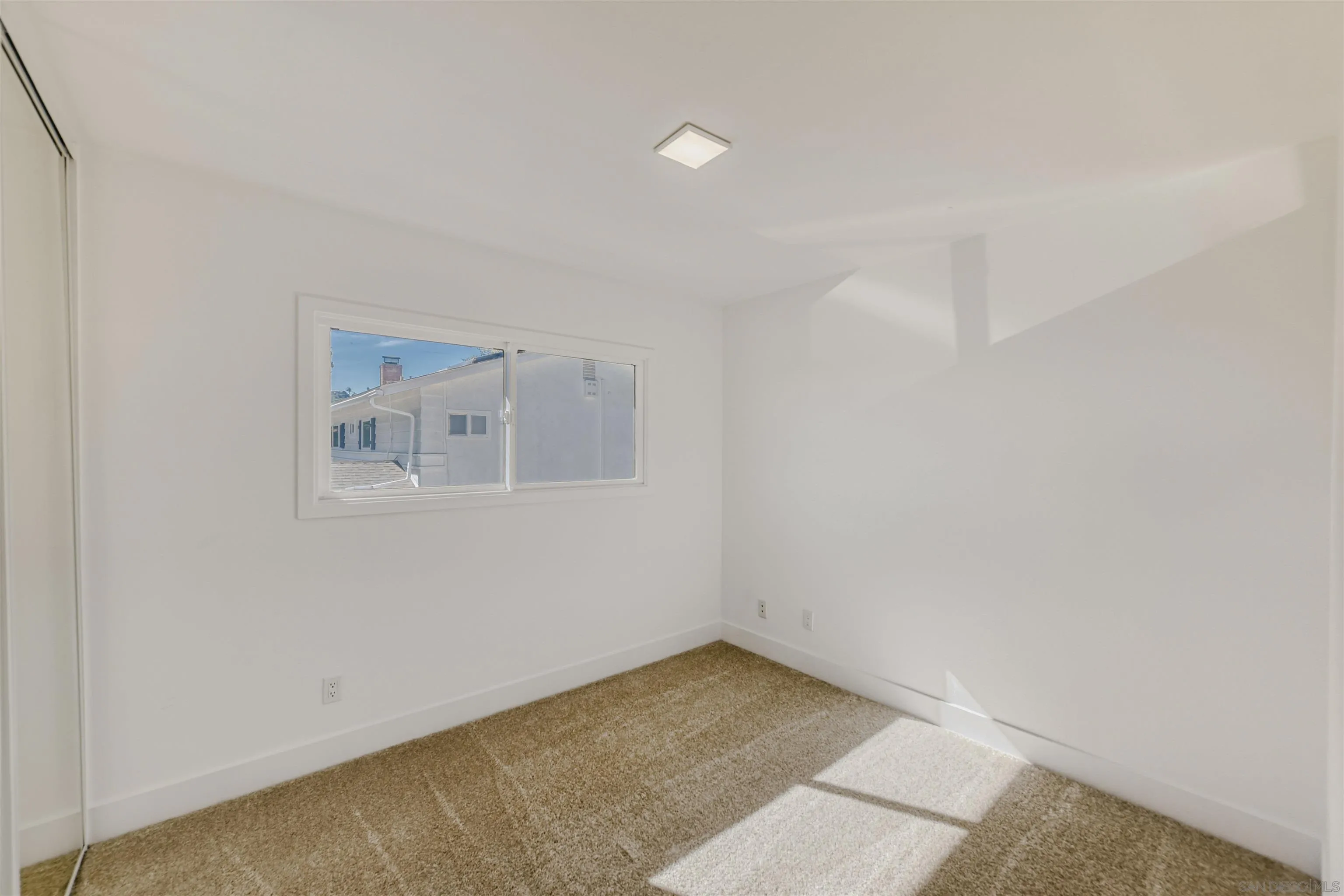 https://cdn.realtyfeed.com/cdn/127/260001374/a271fdac14782e1d272fe2169dd53c6e.webp