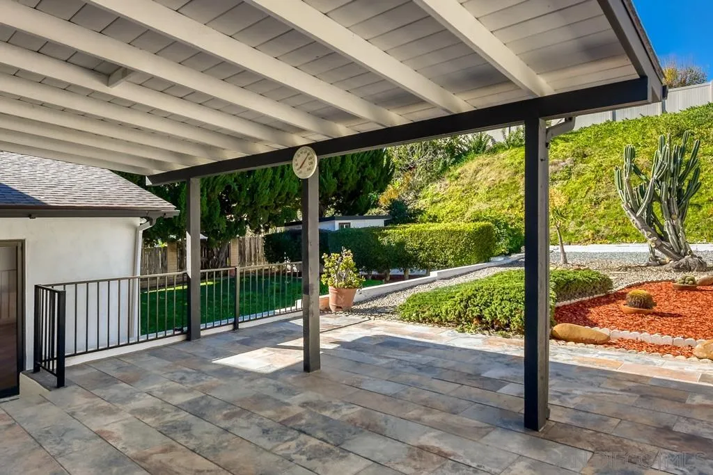 https://cdn.realtyfeed.com/cdn/127/260001374/e20395312f4461eed4a80c1a108539a6.webp