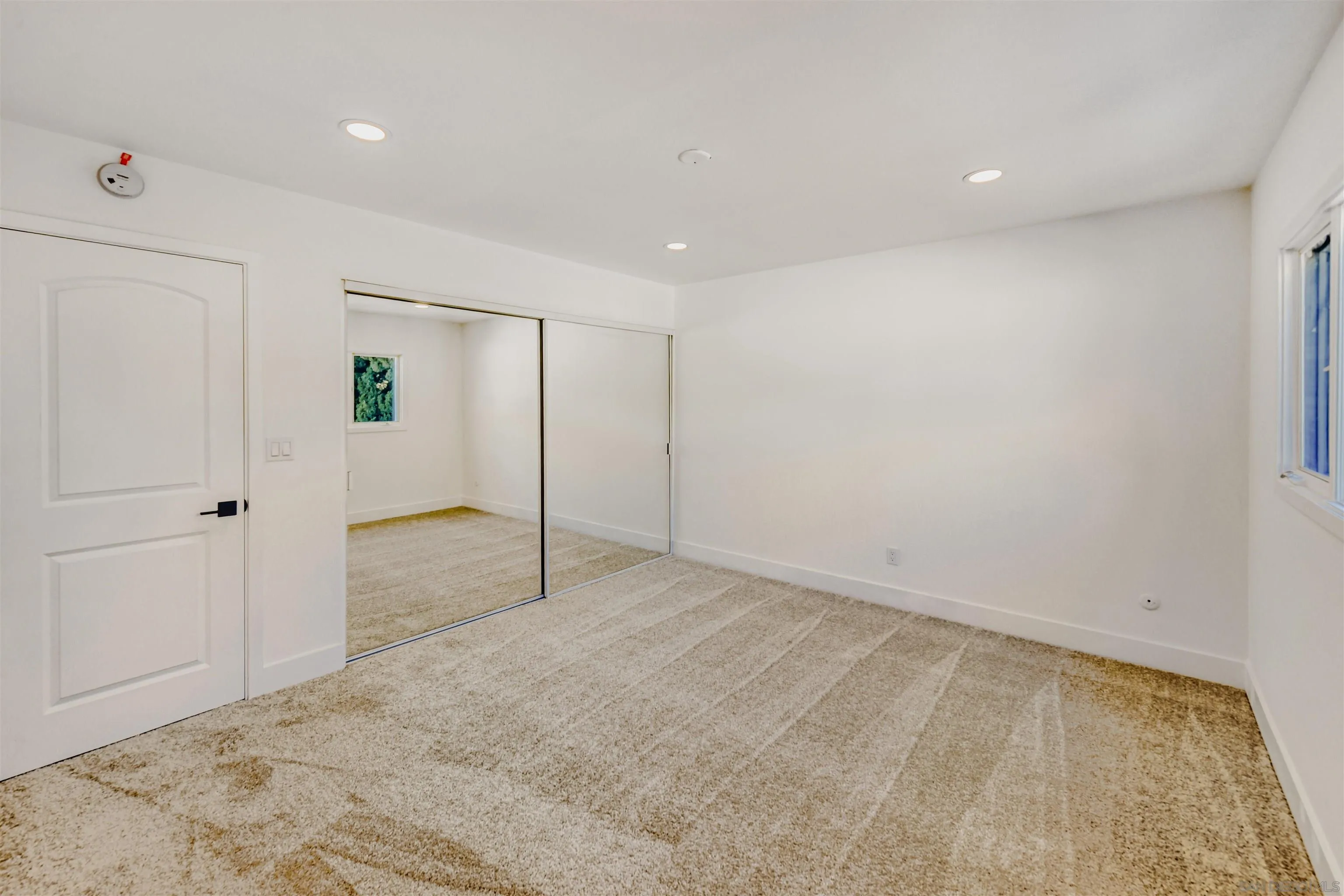 https://cdn.realtyfeed.com/cdn/127/260001374/ed733f5c0de7980b86b8d0fac27f711c.webp
