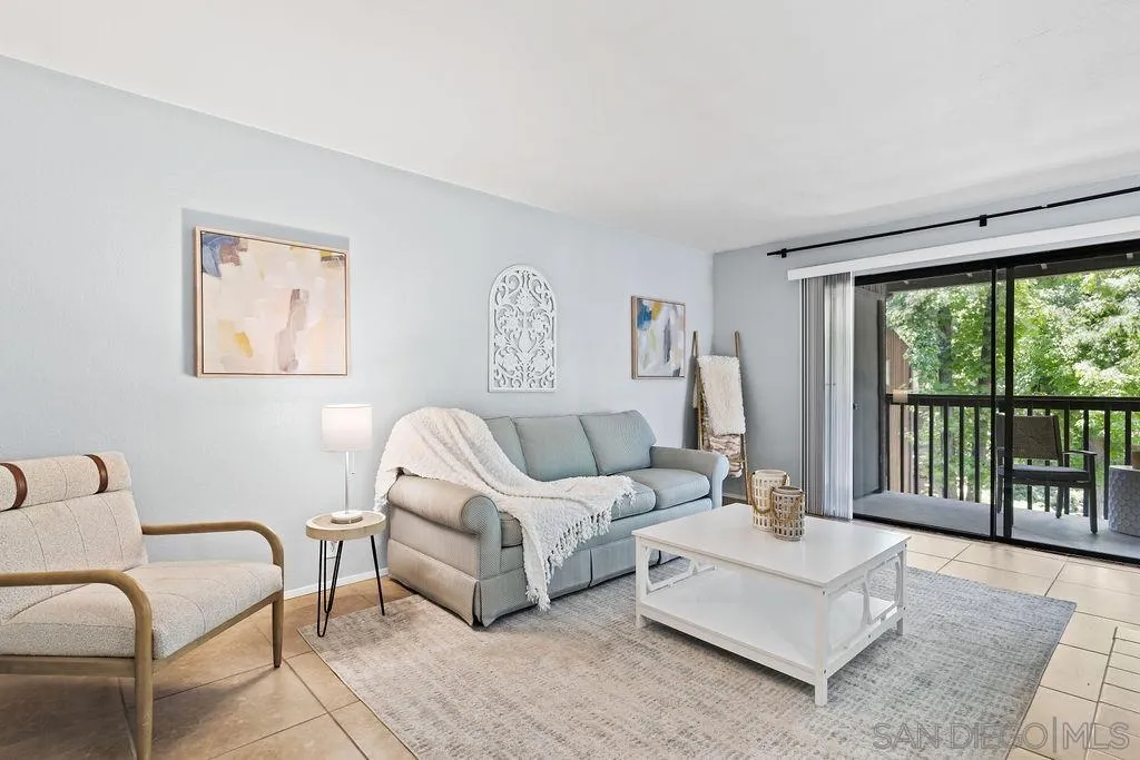 Photo #3: 260001378 Listing: Photo #3