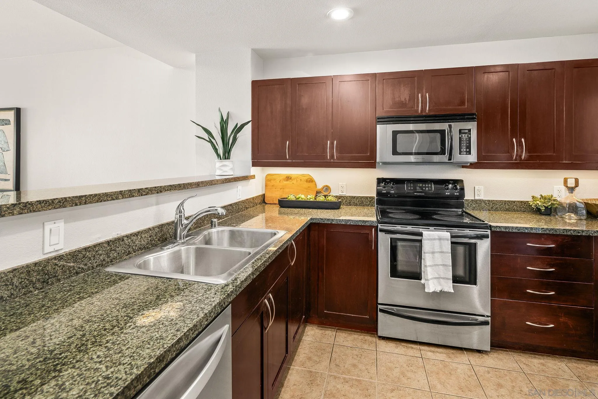 Photo #10: 260001385 Listing: Photo #10