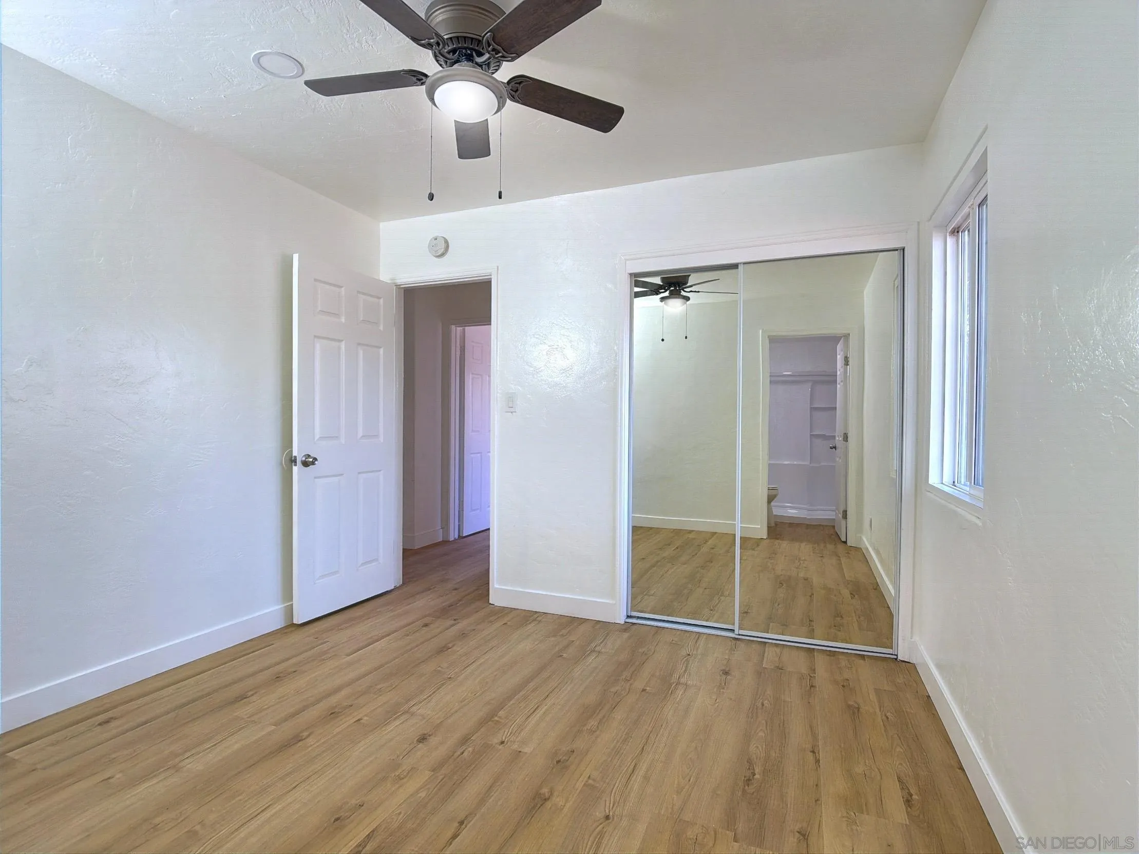 https://cdn.realtyfeed.com/cdn/127/260001387/30dd092feeda2096edb251a213dc2bff.webp
