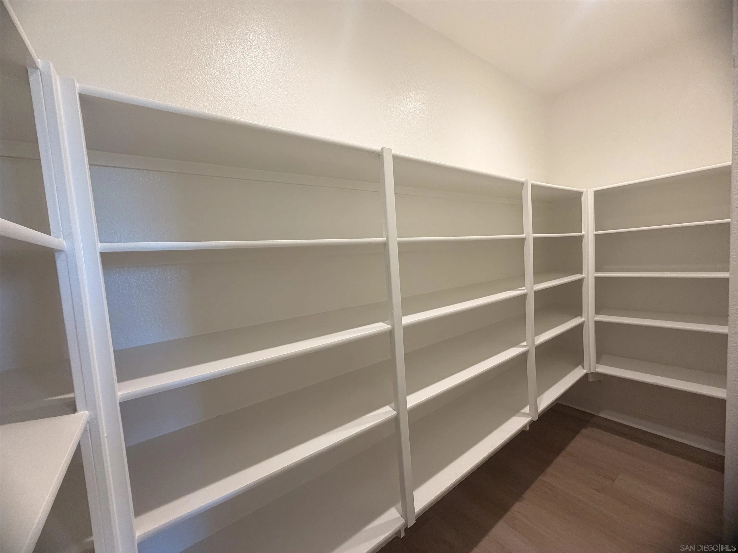 https://cdn.realtyfeed.com/cdn/127/260001388/11dc610c5b0eb05a17e73036584c4d5c.webp