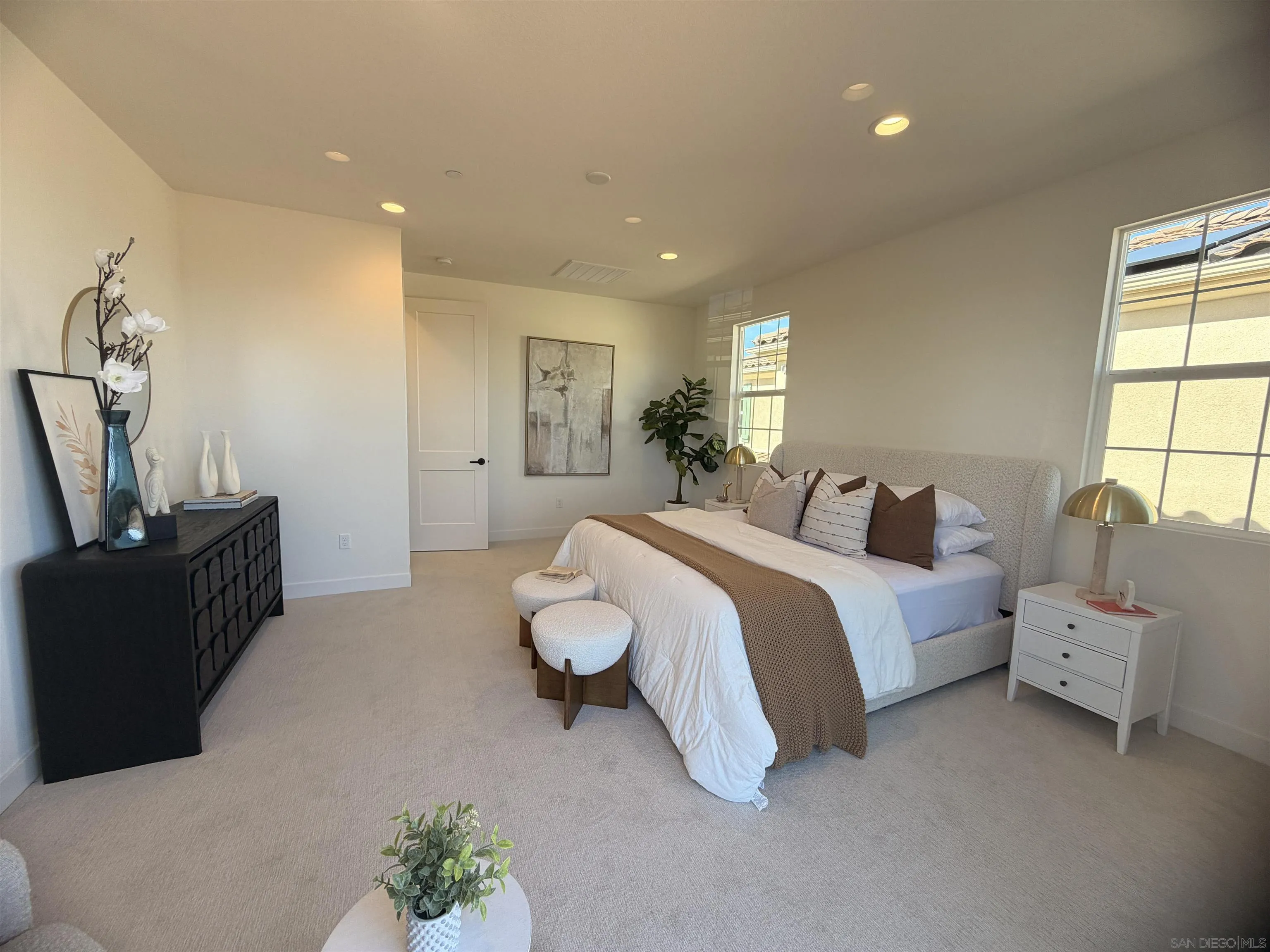 https://cdn.realtyfeed.com/cdn/127/260001388/736b0392bbd7c66724d3e2657f481018.webp