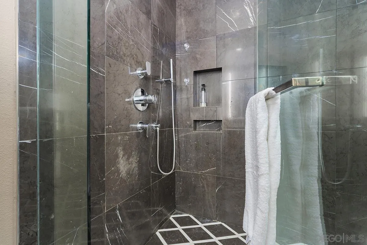 Photo #28: 260001391 Listing: Photo #28