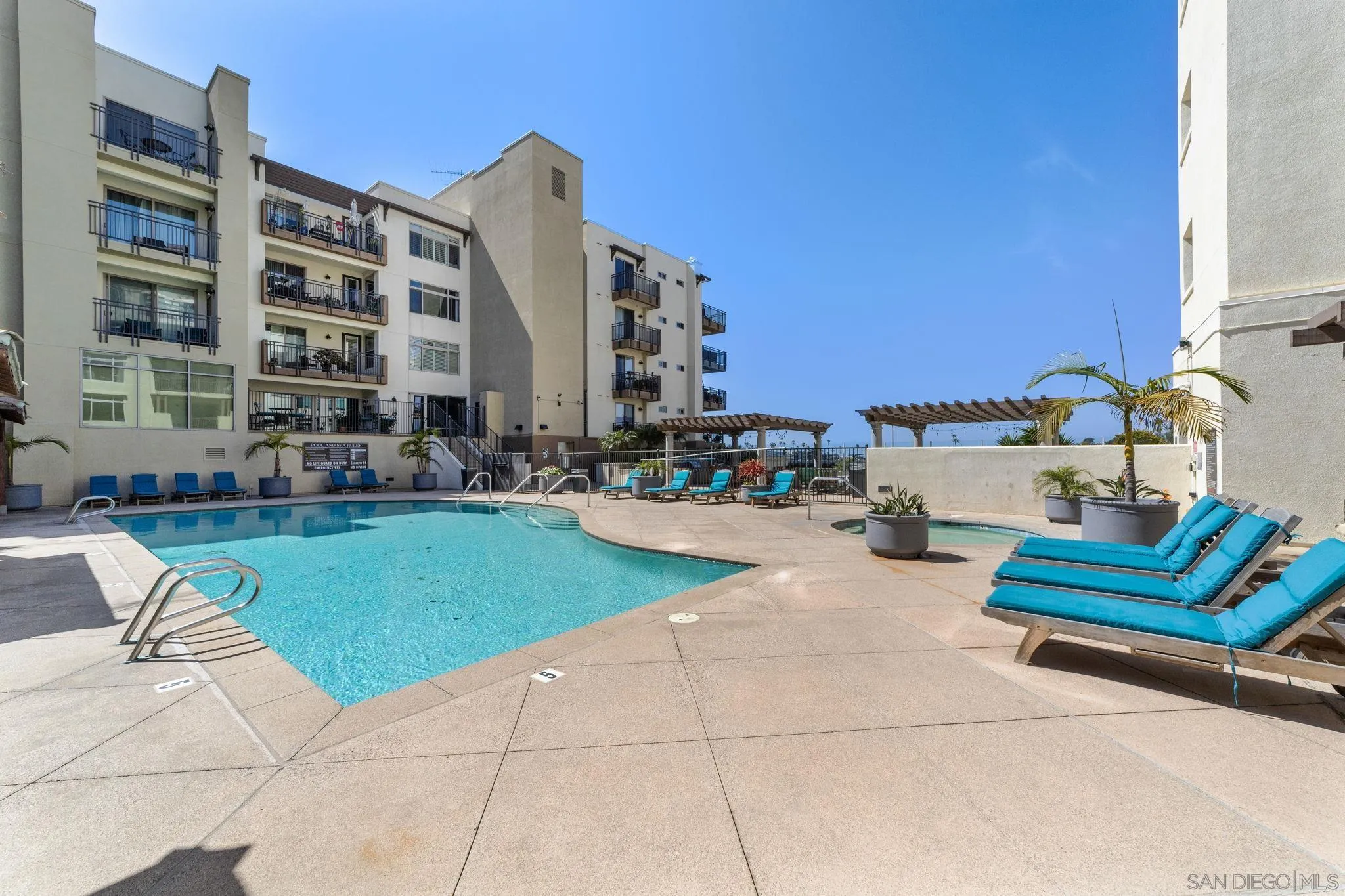 https://cdn.realtyfeed.com/cdn/127/260001394/b518f55803c97c6bc9f5ae192926e50b.webp