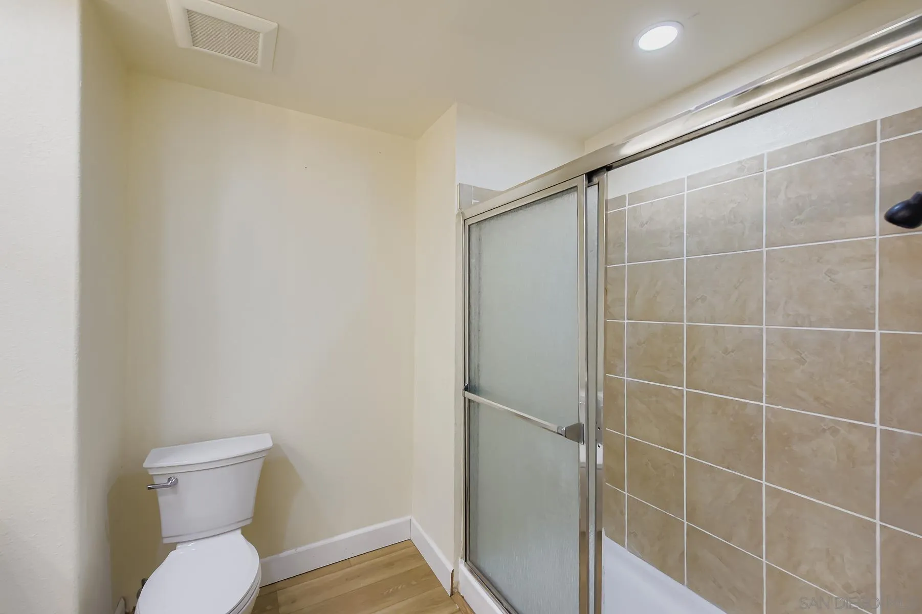 https://cdn.realtyfeed.com/cdn/127/260001395/0eb89616b7683deaace39eb8c7a5c559.webp