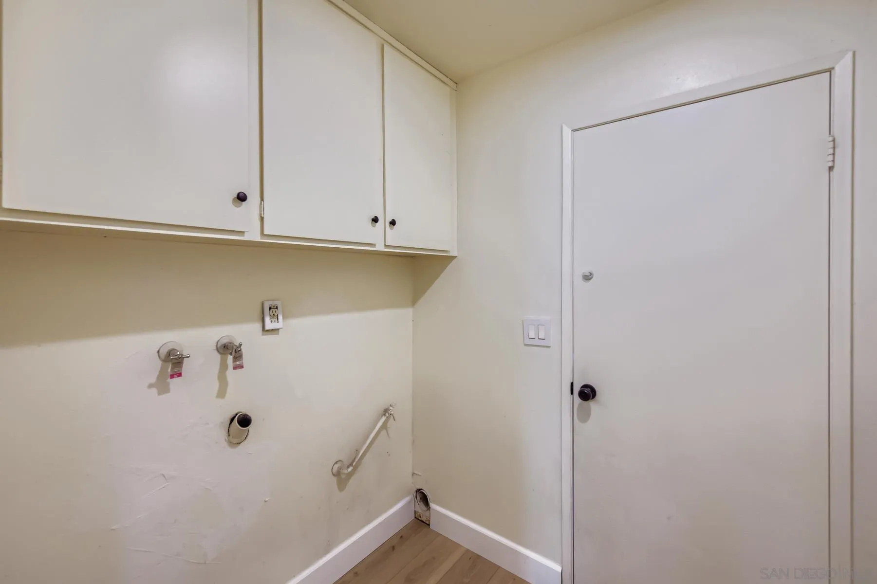 https://cdn.realtyfeed.com/cdn/127/260001395/ca4bf33406af46bc3304ea50139f5008.webp
