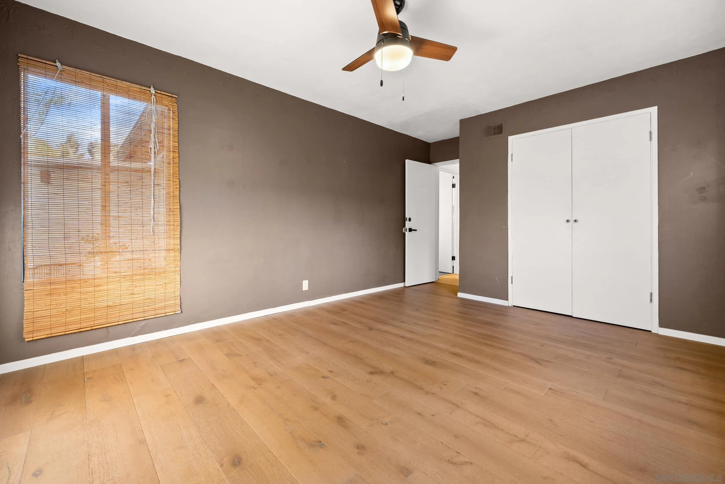 https://cdn.realtyfeed.com/cdn/127/260001399/2f0c0369fe33da37f82415ab1349b3c2.webp